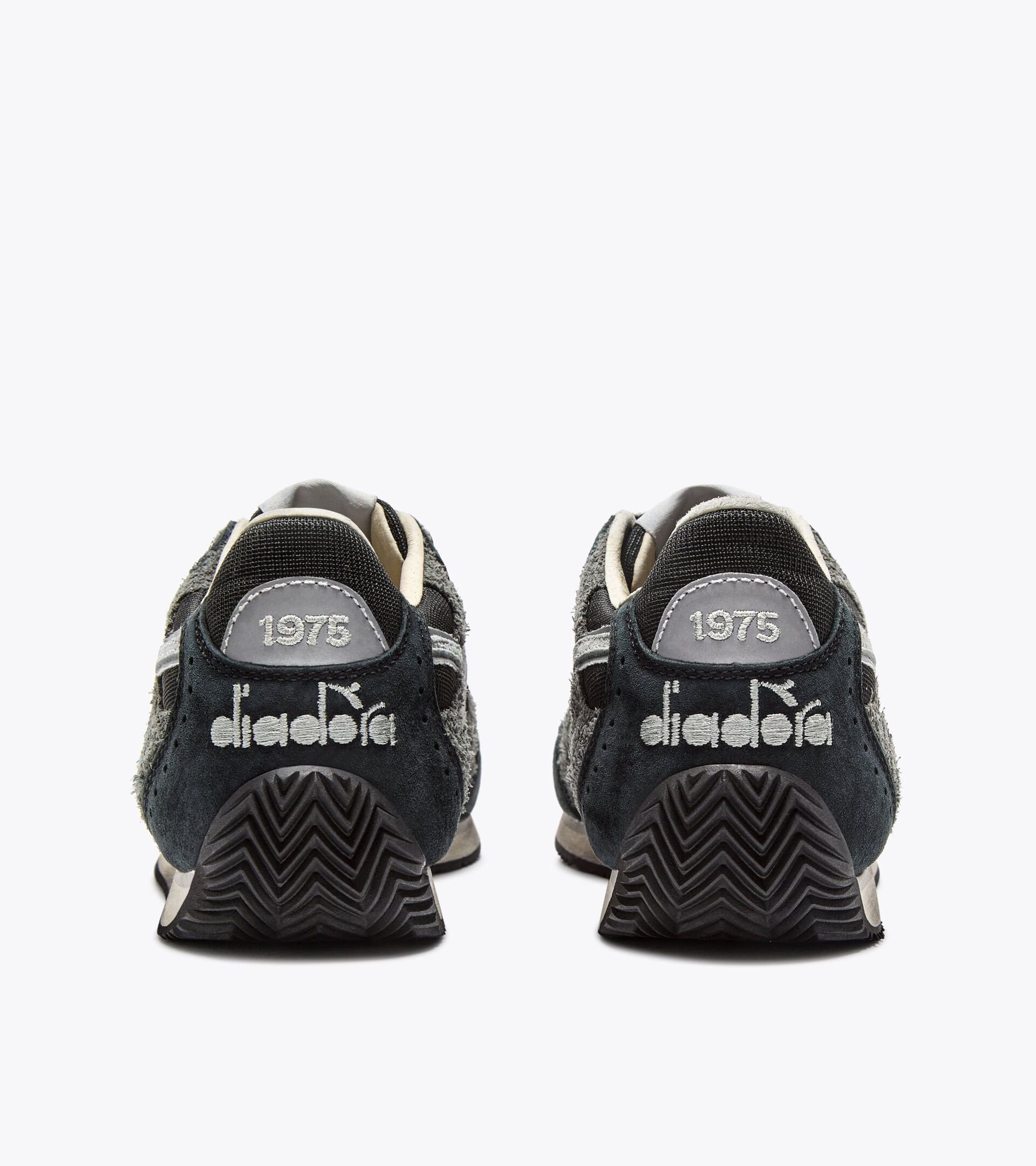 Low-profile Heritage sneaker - All-gender EQUIPE REVENGE USED BLACK - Diadora