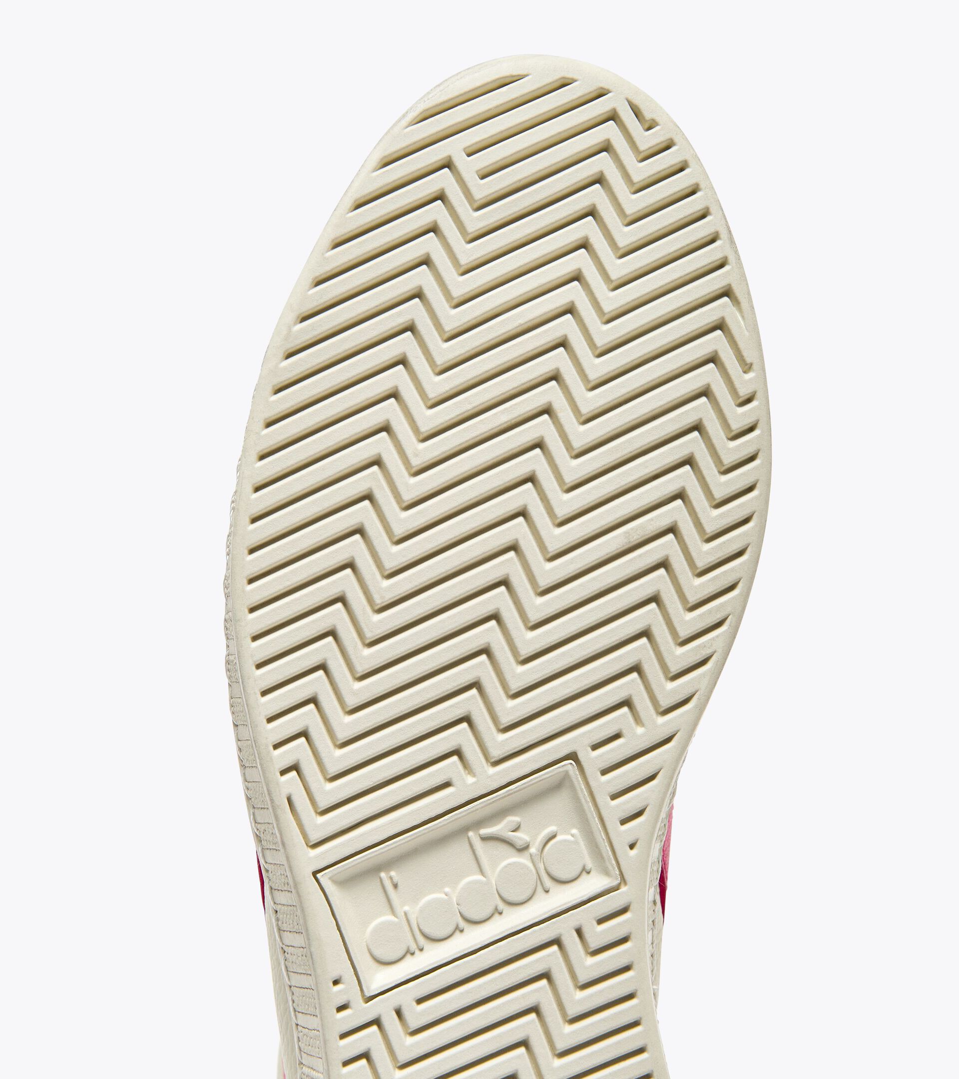 Sporty sneakers - All-Gender GAME L HIGH WAXED WHITE/RASPBERRY SORBET - Diadora