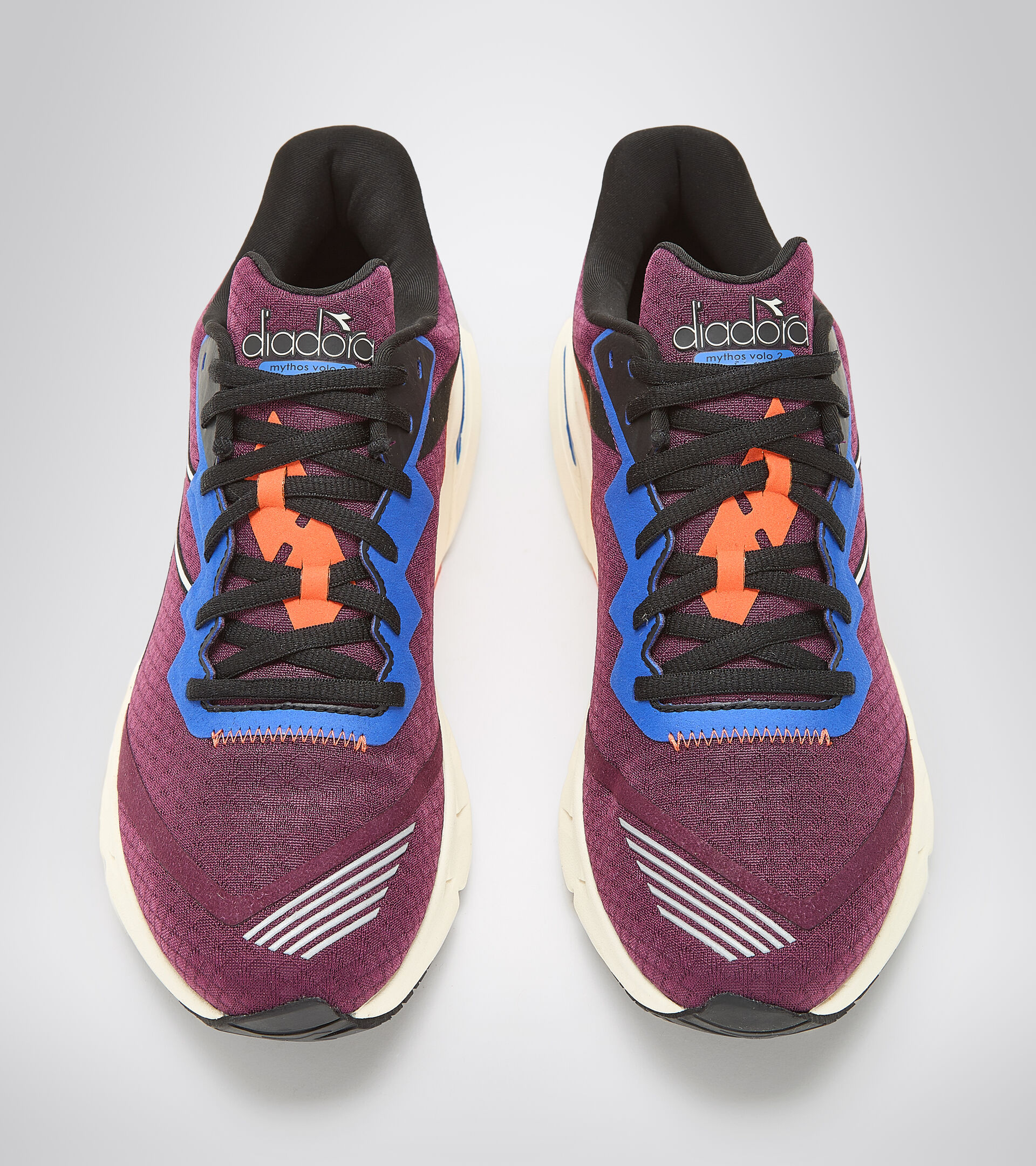 Running shoes - Men MYTHOS BLUSHIELD VOLO 2 GRAPE WINE/WHISPER WHITE/BLACK - Diadora