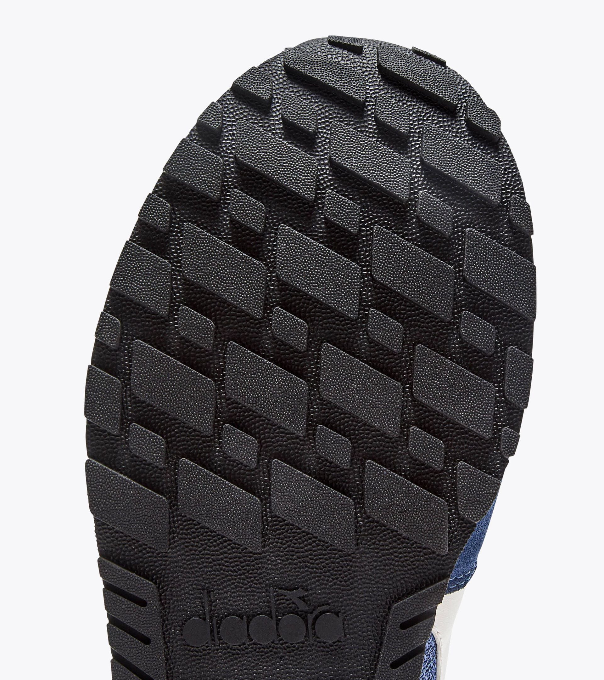 Sneakers en daim - Pour tous les genres
 CAMARO M2 AUTHENTIQUE MARINEBLEU - Diadora