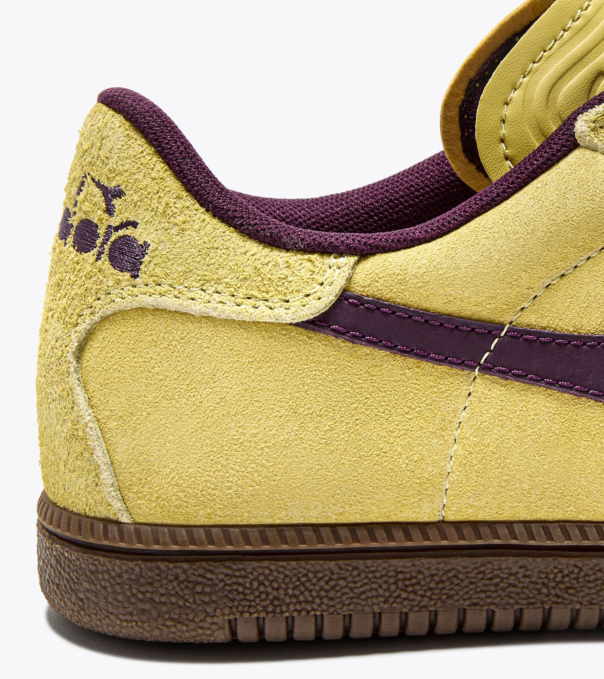 Sneakers - All-Gender TRAINER HAIRY GREEN MUSCLE - Diadora