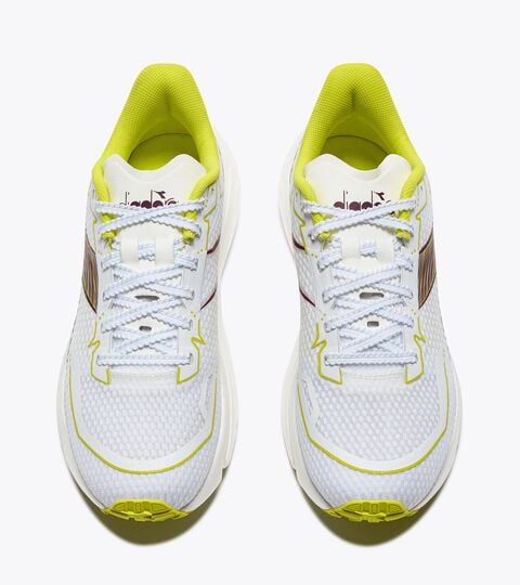 Running shoe - Lightness and reactivity - Women&rsquo;s FREQUENZA 2 W WHITE/GREEN SPRING - Diadora