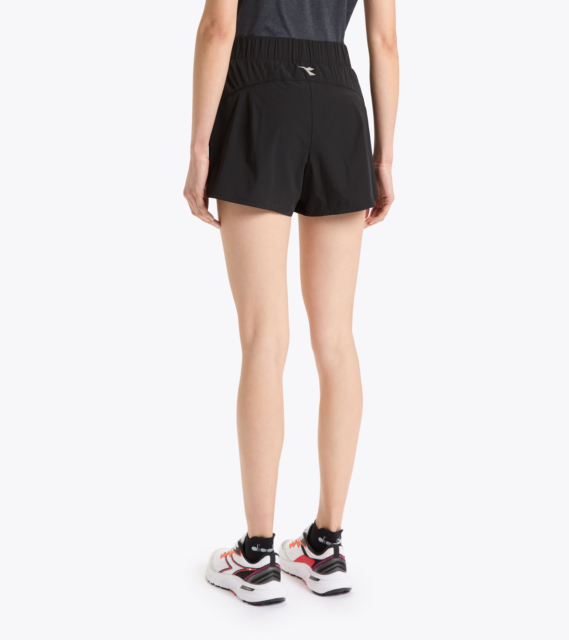 Running shorts - Women L. SHORT 9CM BE ONE W BLACK - Diadora