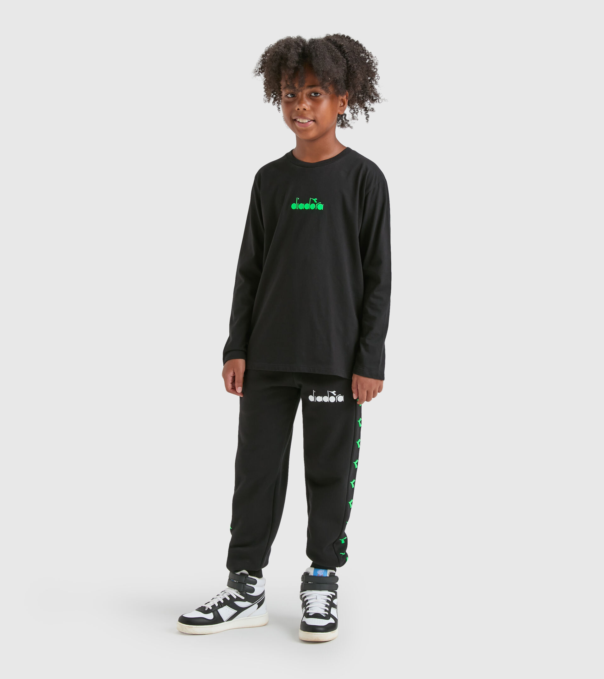 T-Shirt mit langen Ärmeln - Jungen
 JB.T-SHIRT LS D SCHWARZ - Diadora