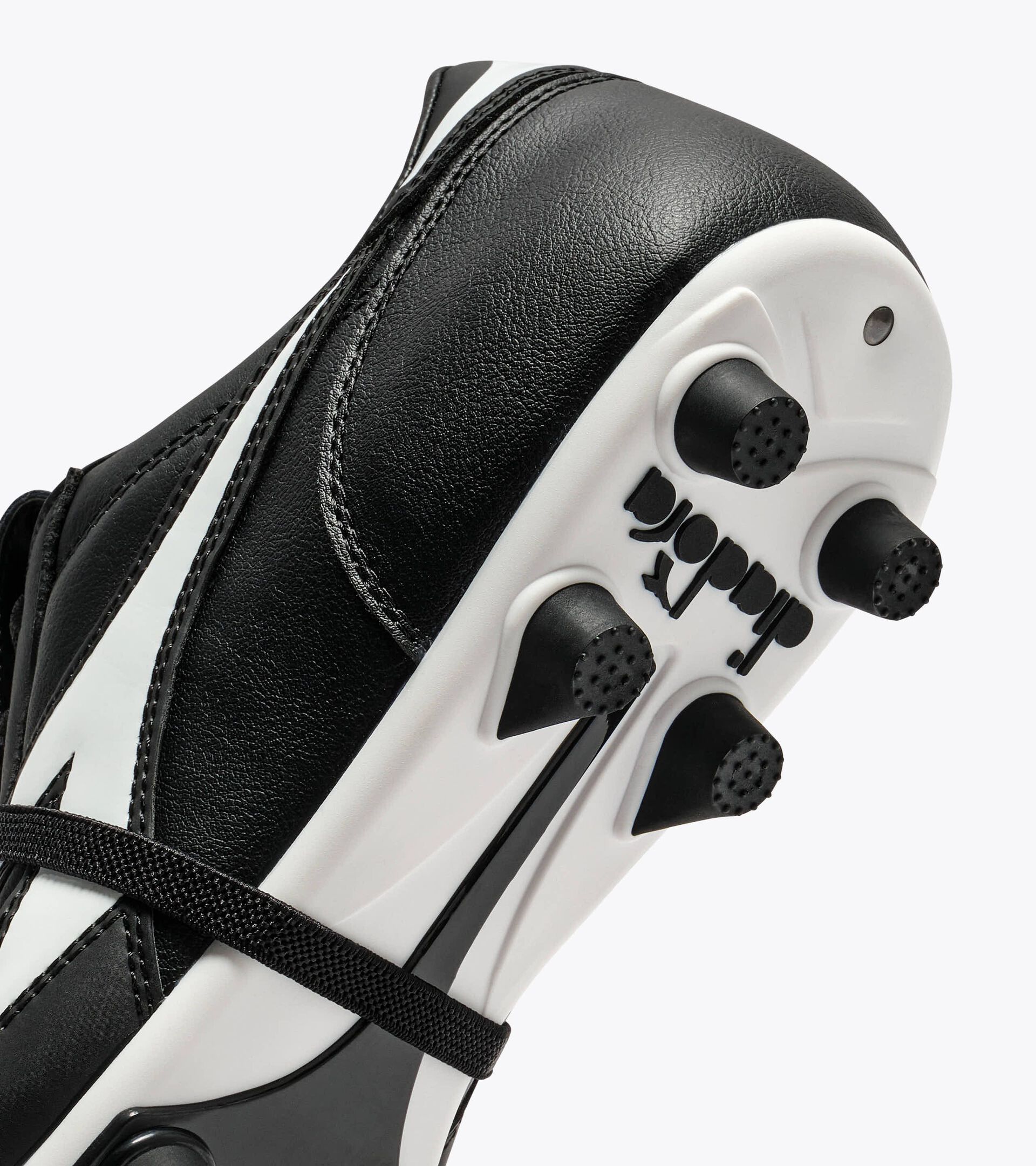 Bota de f&uacute;tbol de piel para superficies compactas - Hombre BRASIL ICON LT T MDPU NEGRO/BLANCO - Diadora