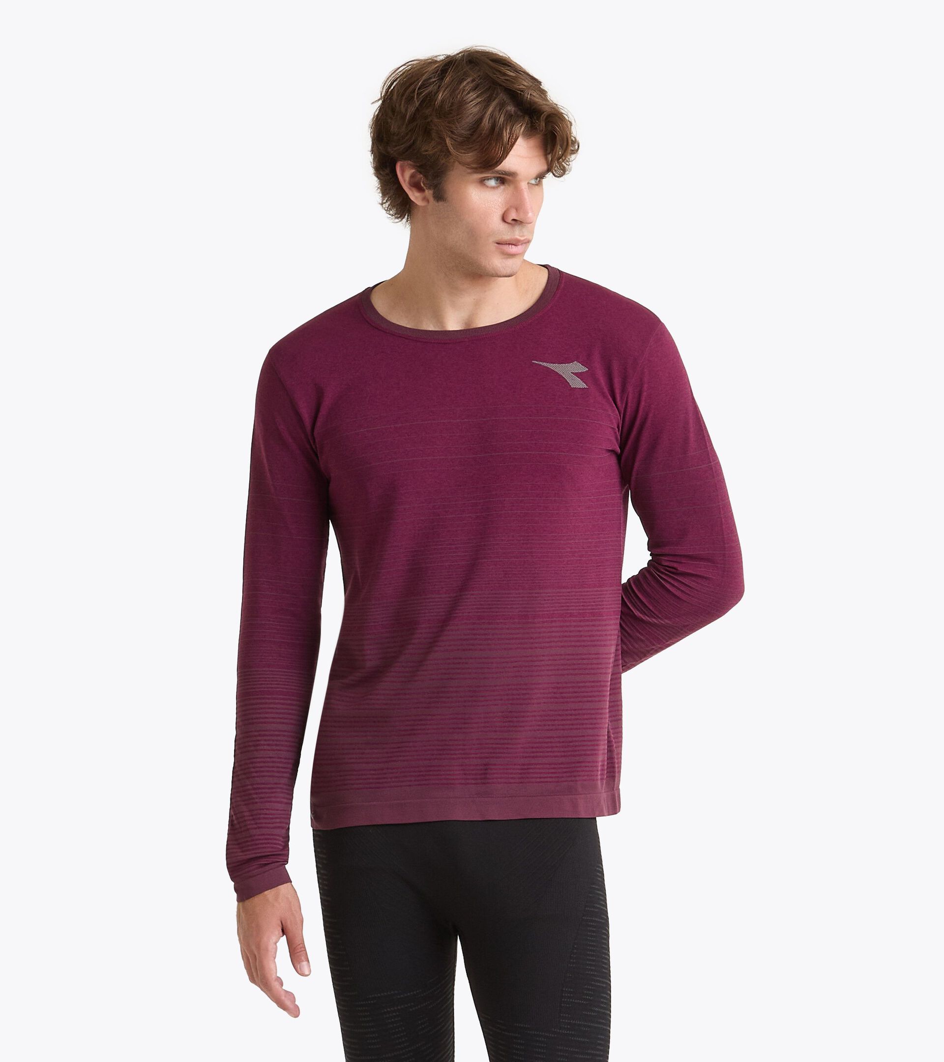 Long-sleeved, technical t-shirt for temperature control -  Running - Men’s
 LS T-SHIRT STRATOUNO MAROON BANNER - Diadora