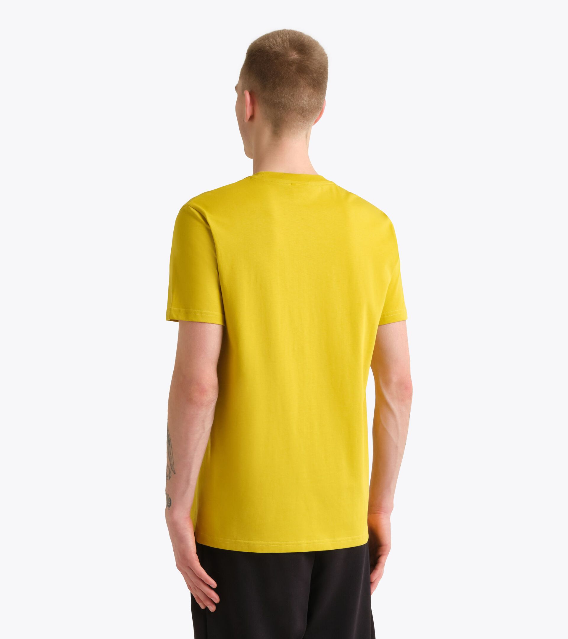 T-shirt - All-Gender
 T-SHIRT SS LOGO YELLOW BALL - Diadora