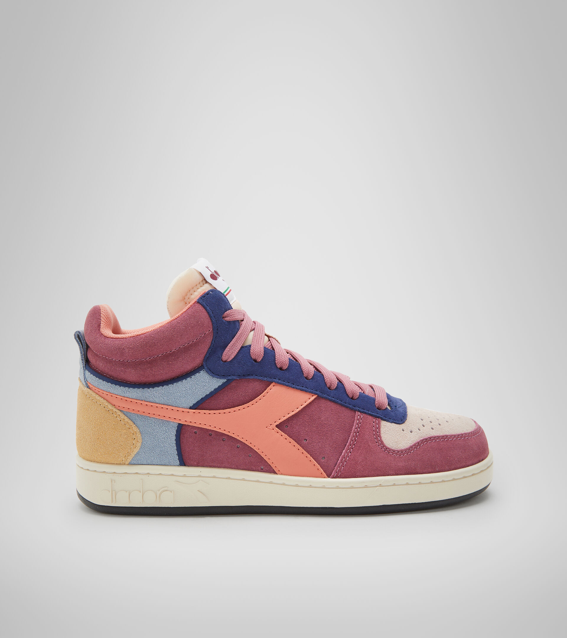 Sports shoes - Women MAGIC BASKET DEMI SUEDE WN RENAISSANCE RSE/ASHLEY BL/SILV - Diadora