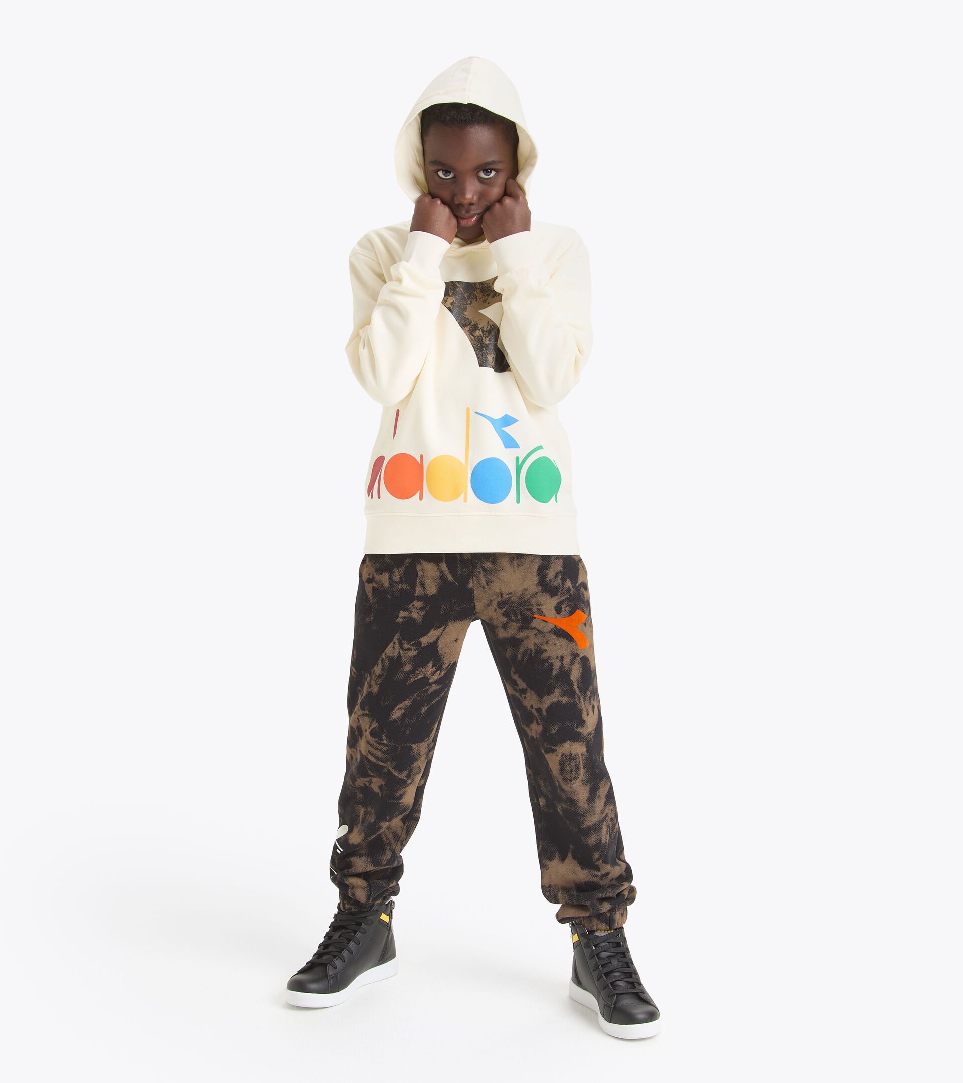 Hoodie with faded details - Boy

 JB. HOODIE FREGIO SOLITARY STAR - Diadora