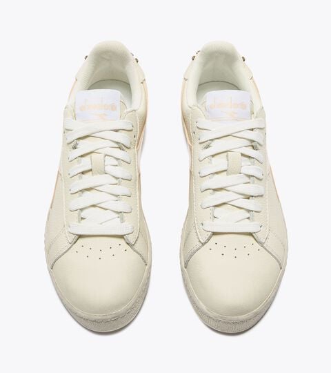 GAME L LOW WAXED STUDS WN, PUR BONHEUR Sneakers de sport en cuir - Femme
GAME L LOW WAXED STUDS WN PUR BONHEUR - Diadora