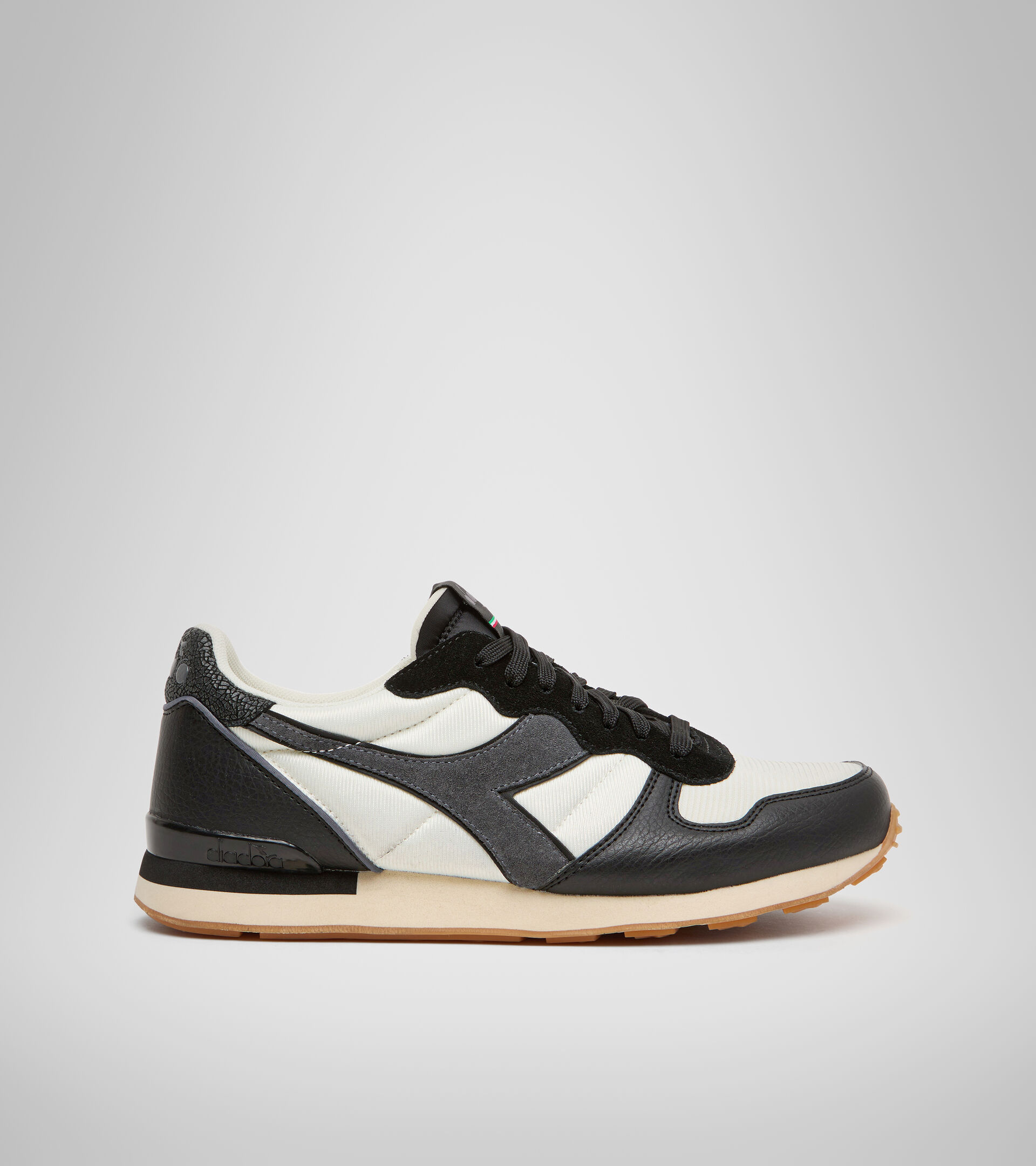 Footwear Sportswear UNISEX CAMARO ICONA NERO Diadora