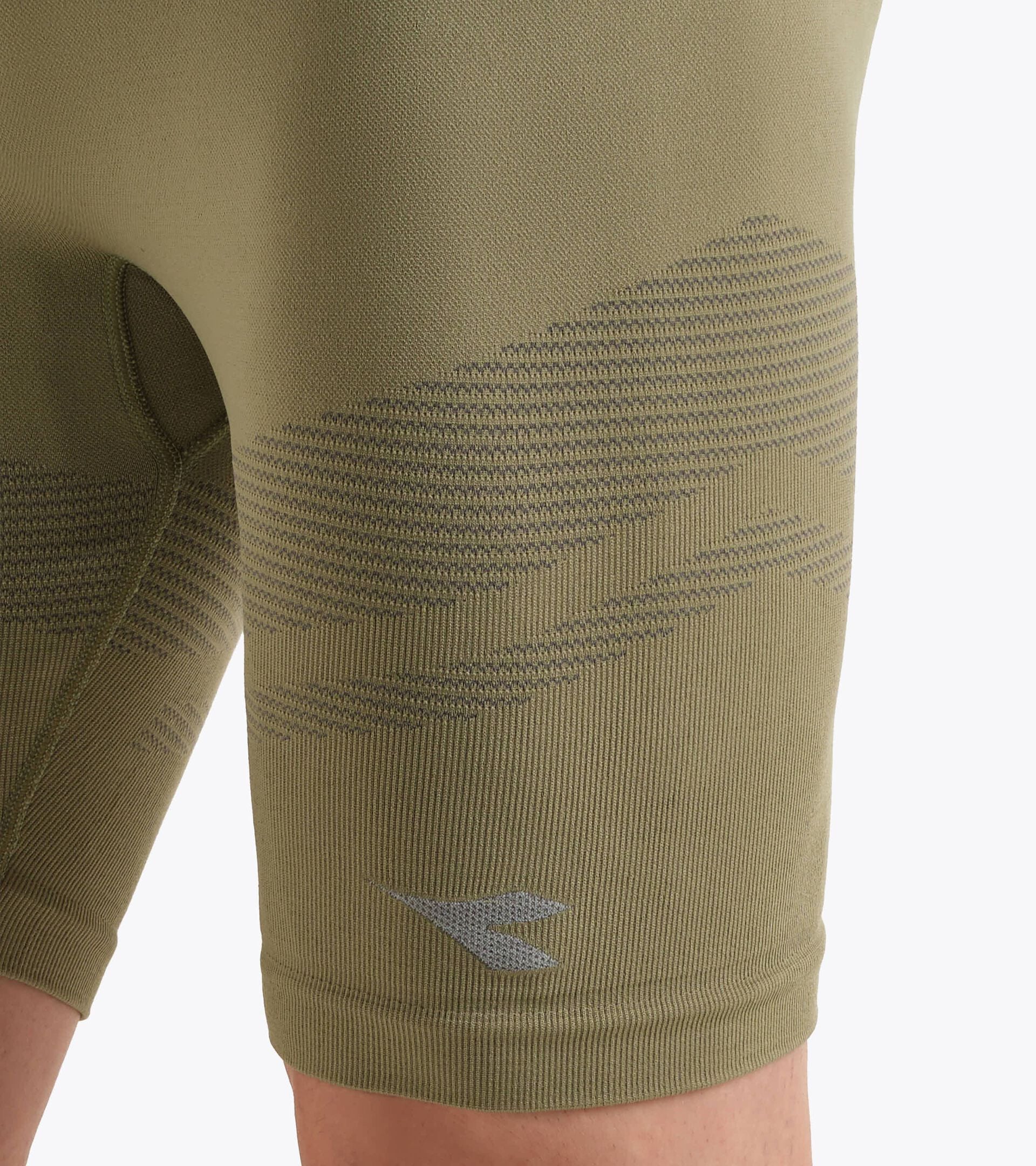 Technical shorts for temperature control -  Running - Men&rsquo;s SHORTER STRATOUNO SAGE GREEN - Diadora