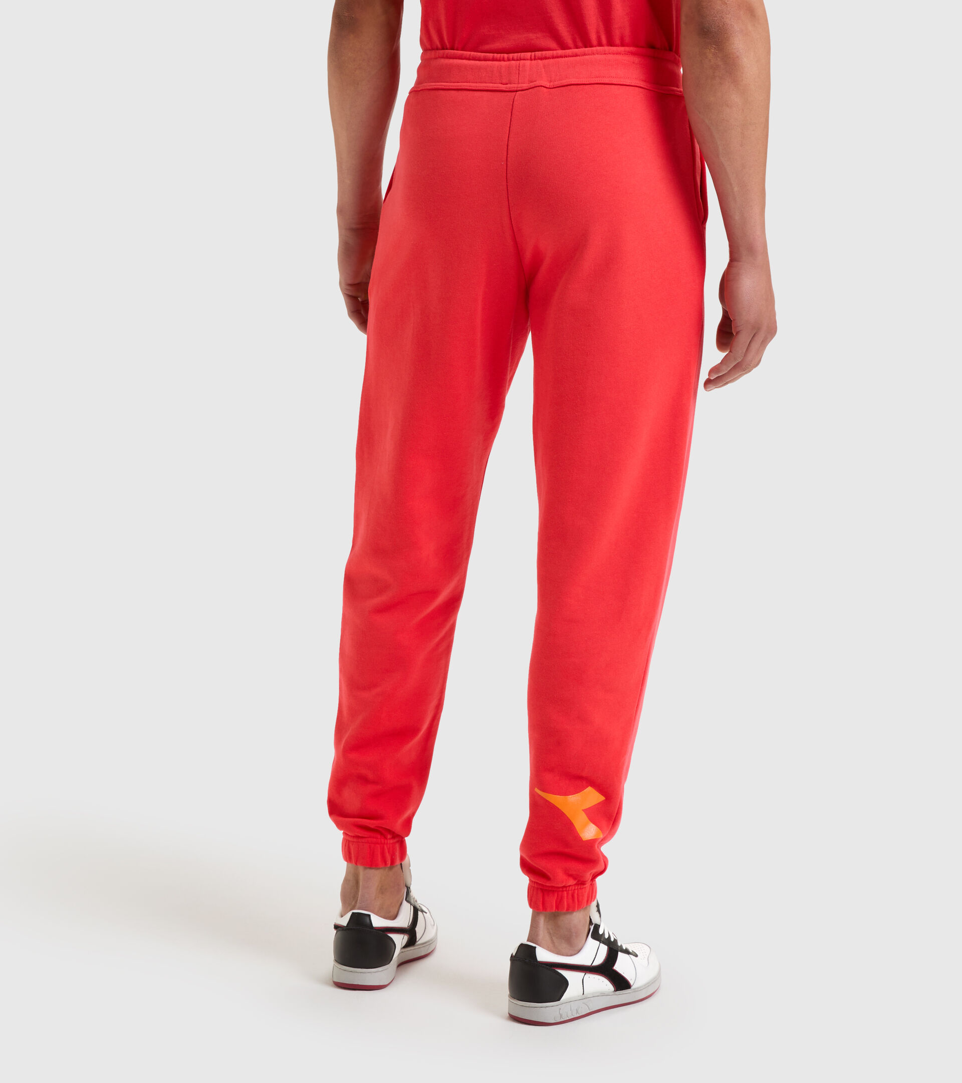 Jogginghose aus aufgerauter Baumwolle - Unisex PANT MANIFESTO MOHNBLUME ROT - Diadora