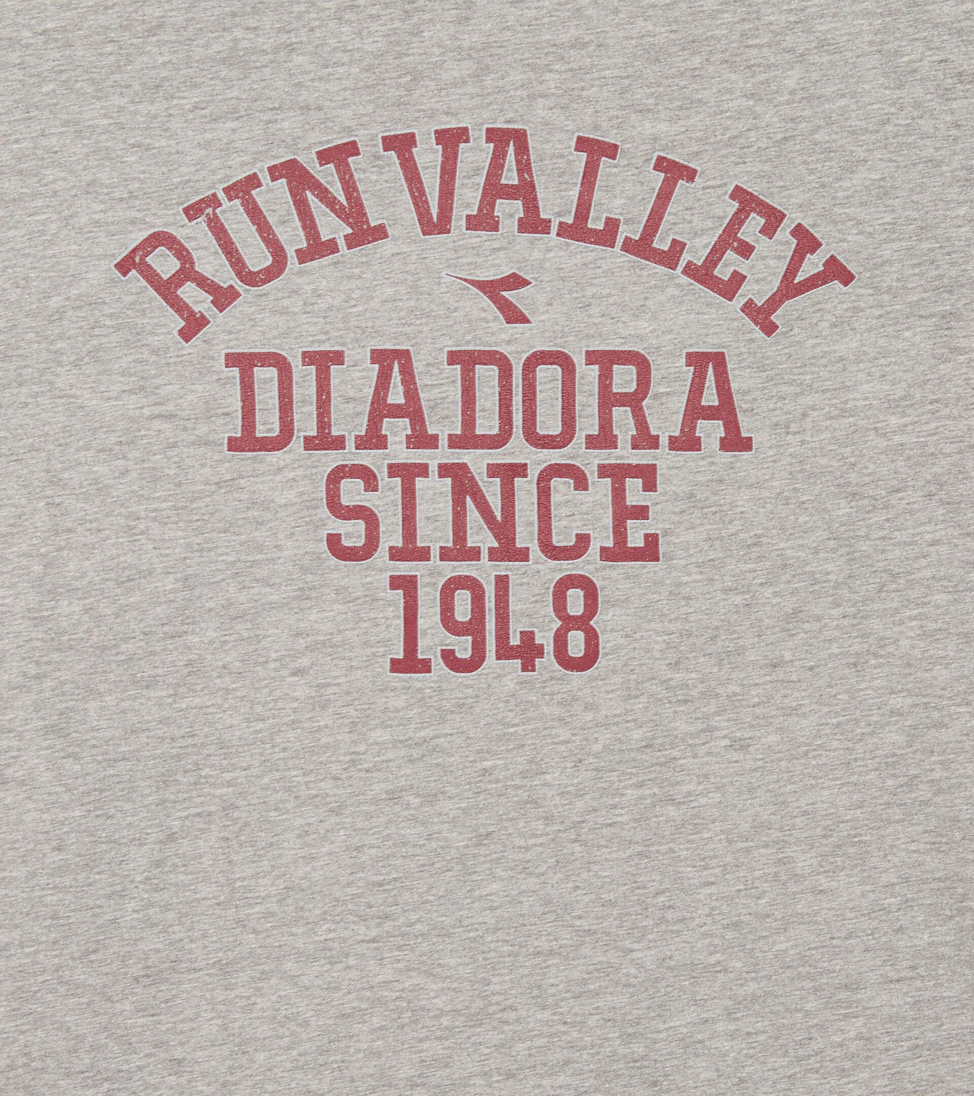 College-style inspired t-shirt - Run Valley - All-gender T-SHIRT SS RUN VALLEY HIGH RISE MELANGE - Diadora