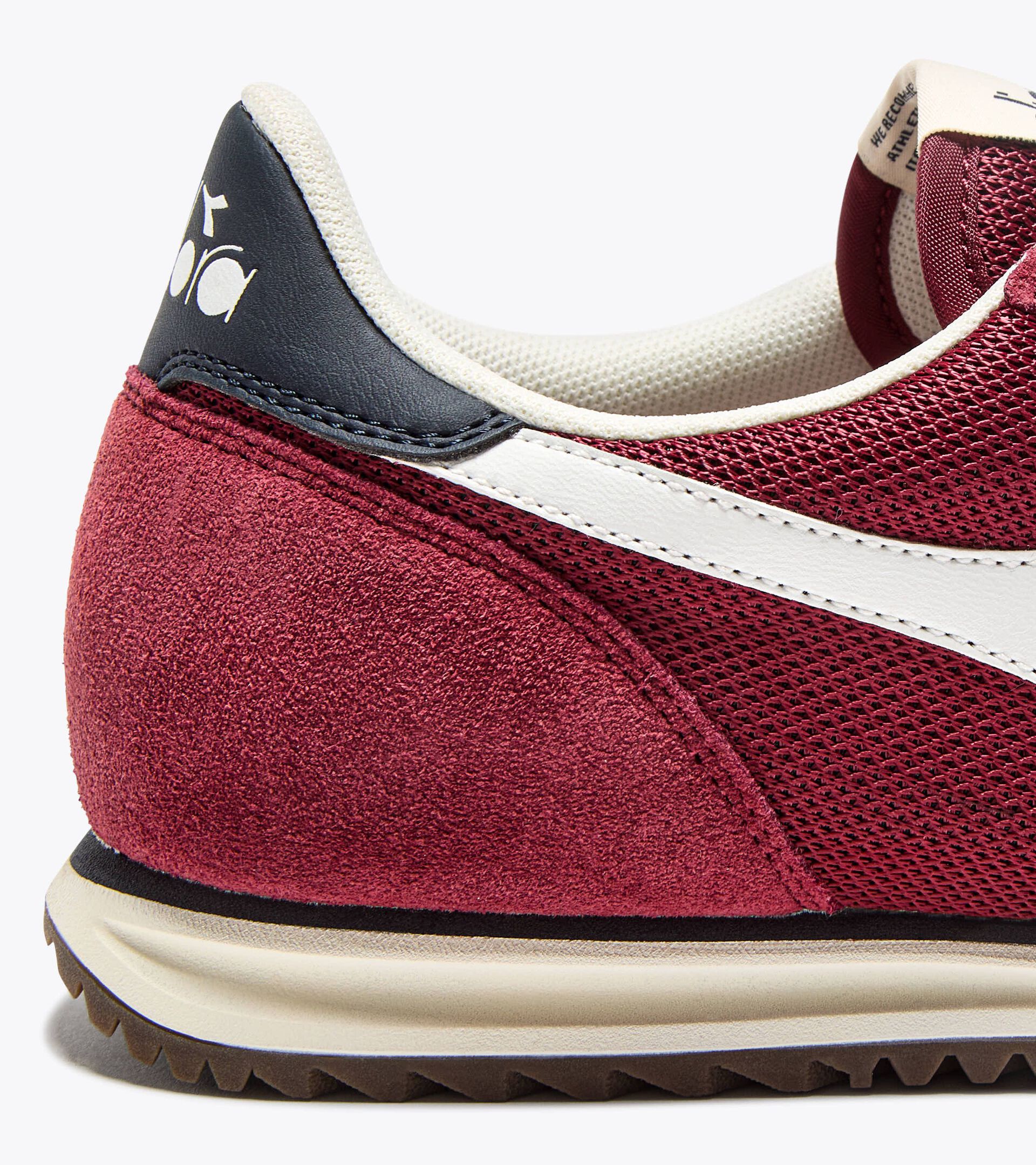 Low-profile suede sneaker - All-gender CROSS RHUBARB /BLUE NIGHTS - Diadora