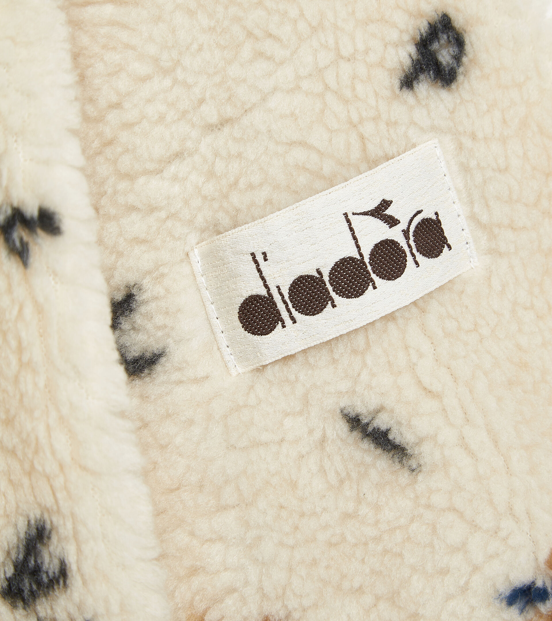 Sporty hooded sweatshirt - Women’s L. HOODIE FZ MANIFESTO 2030 ANTIQUE WHITE - Diadora