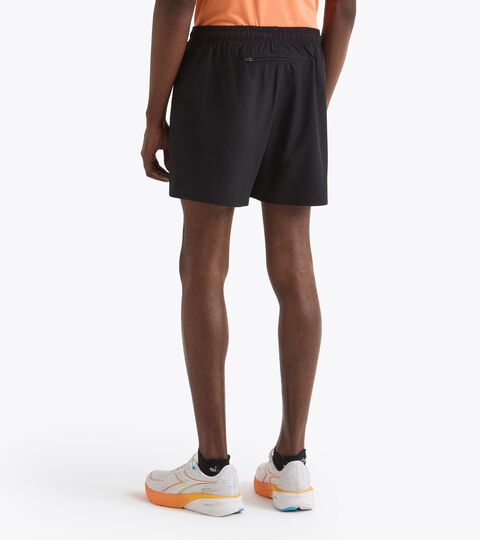 SHORTS RUN 5, NERO Pantaloncini da running 5’’ - Uomo SHORTS RUN 5 NERO - Diadora
