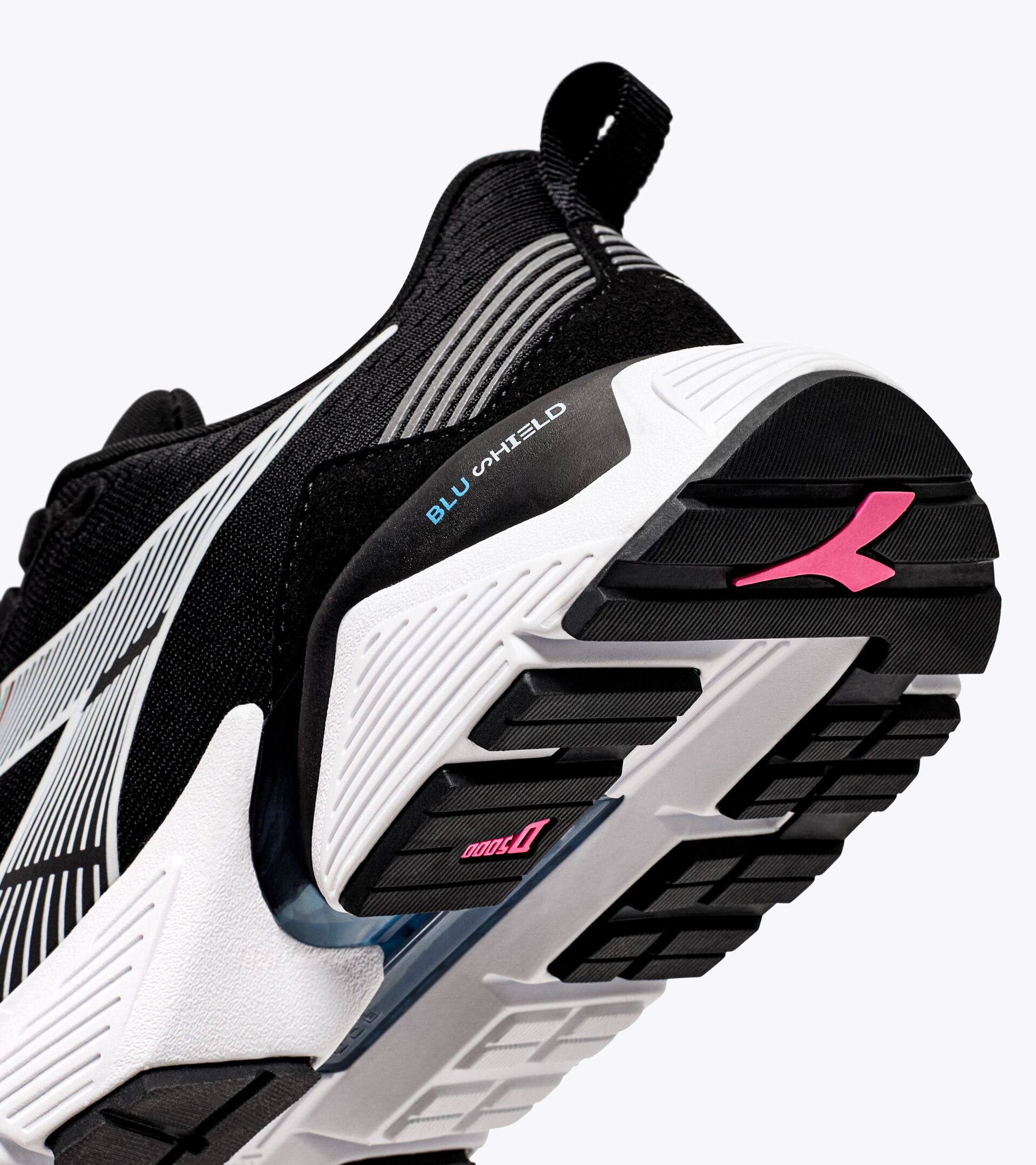 Laufschuhe - Damen MYTHOS BLUSHIELD VIGORE 2 W NERO/BIANCO/ROSA FLUO - Diadora