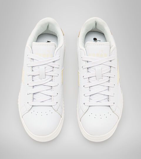 GAME STEP GS, WHITE/GOLD Sports shoes - Youth 8-16 years GAME STEP GS WHITE/GOLD - Diadora