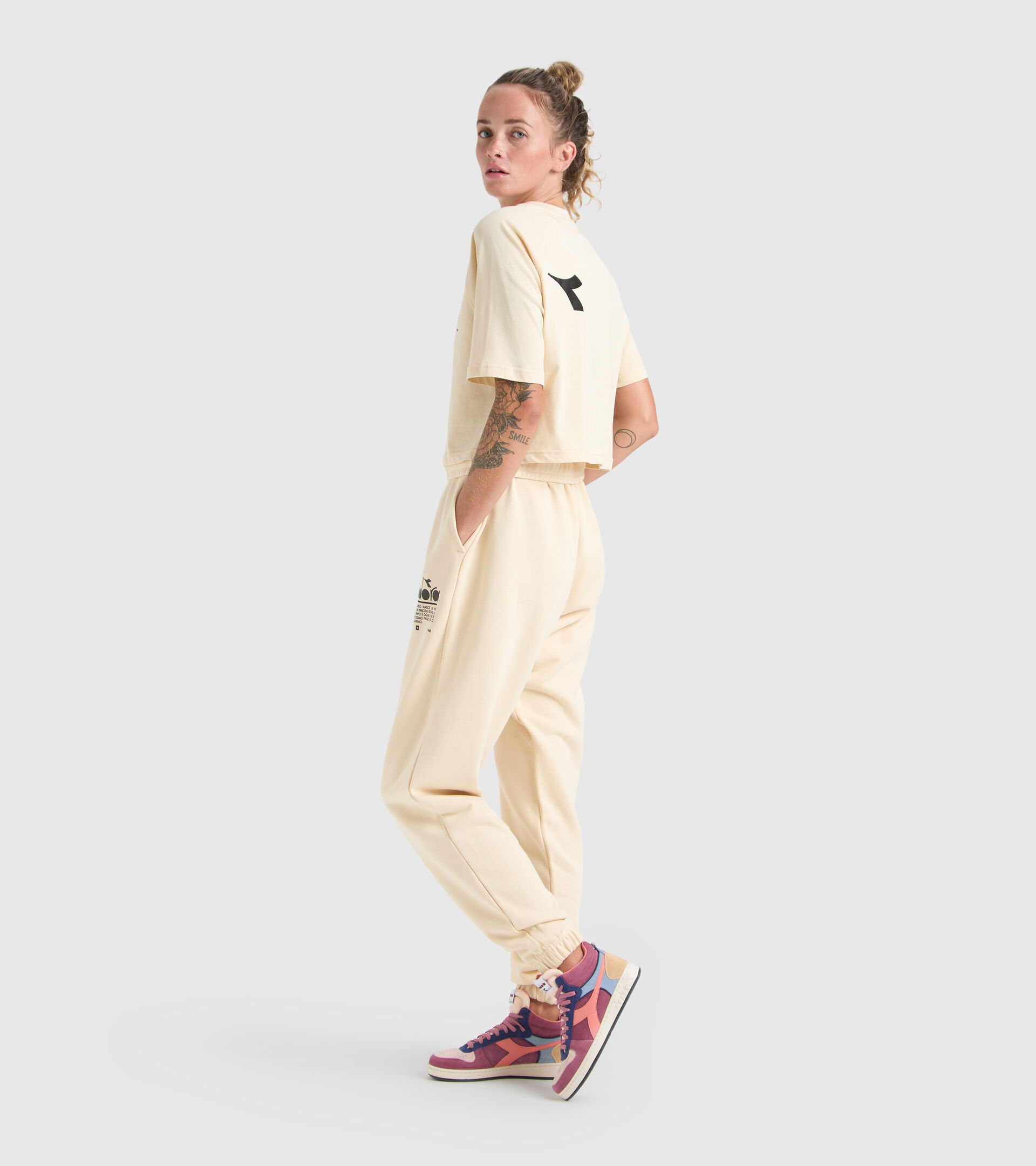 Cotton T-shirt - Women L. T-SHIRT SS MANIFESTO NAVAJO BEIGE - Diadora