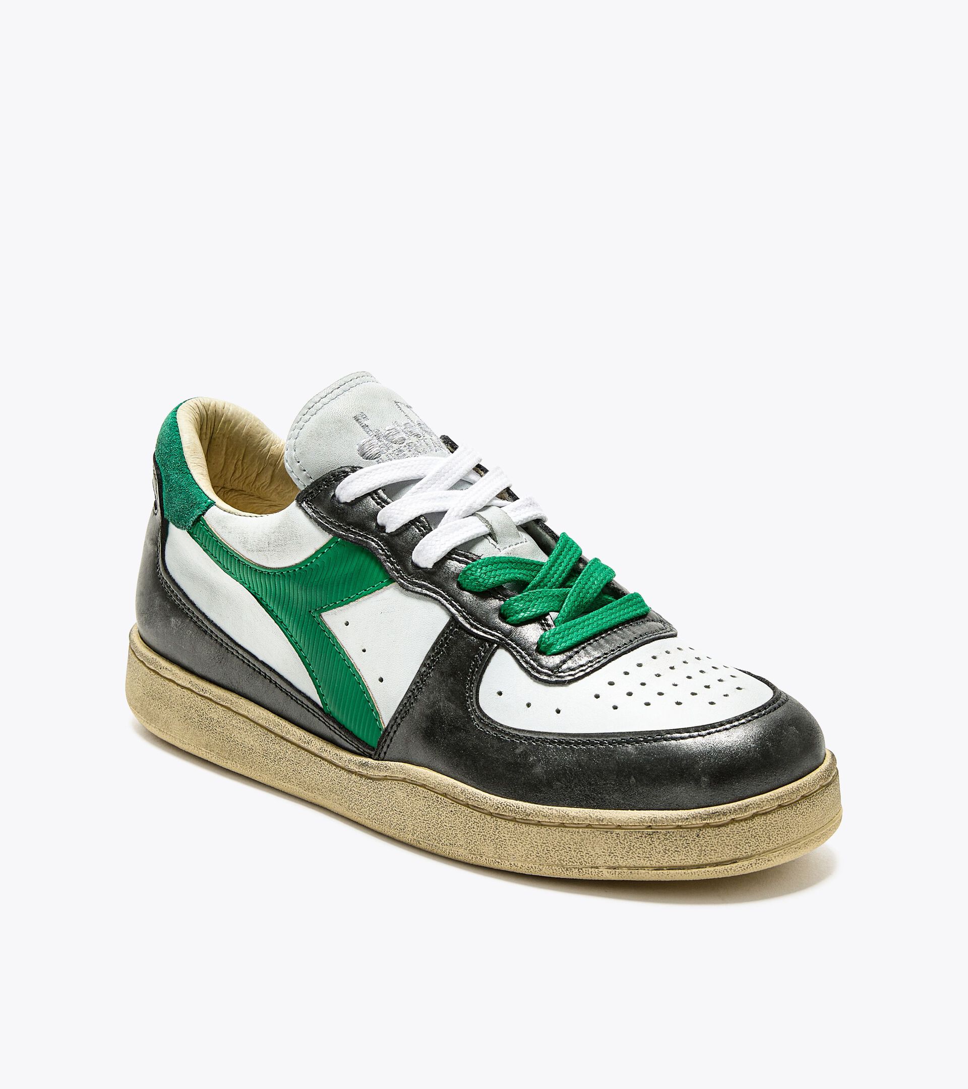 Heritage shoes - Gender neutral MI BASKET LOW METALLIC DIRTY WHITE/DK SMOKE - Diadora