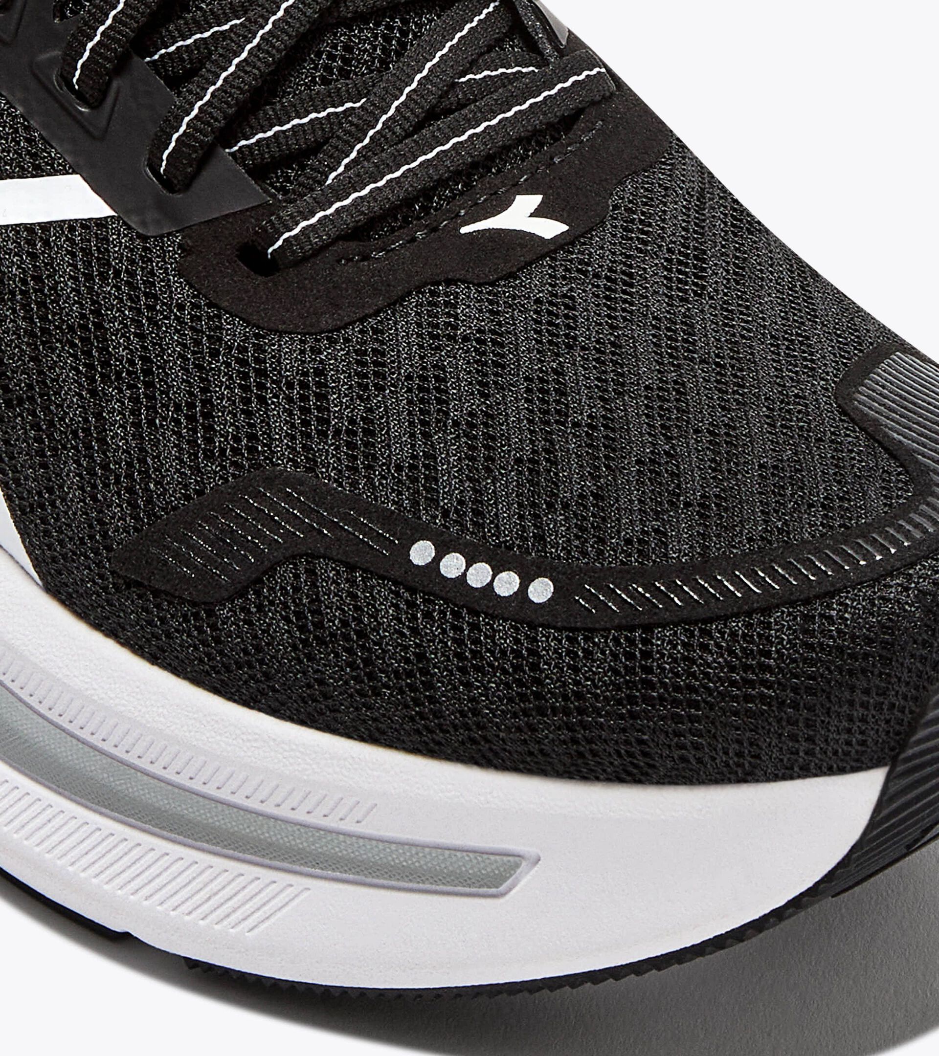 Neutral running shoe - Comfort and stability - Women's CELLULA  2 W BLACK /WHITE - Diadora