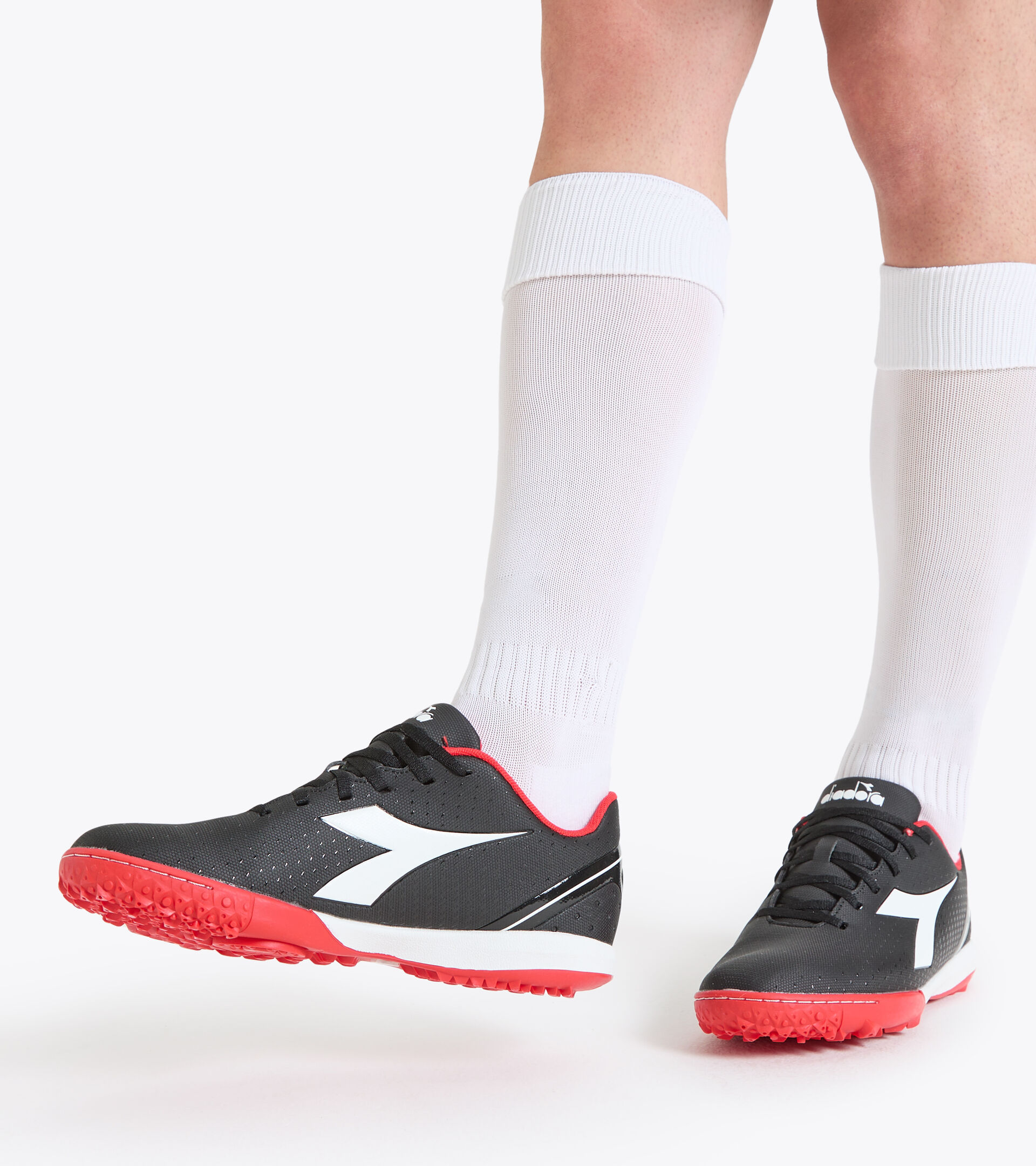 Chaussures de futsal pour terrains durs ou gazon synthétique PICHICHI 5 TFR NOIR/BLANC/ROUGE MILANO - Diadora