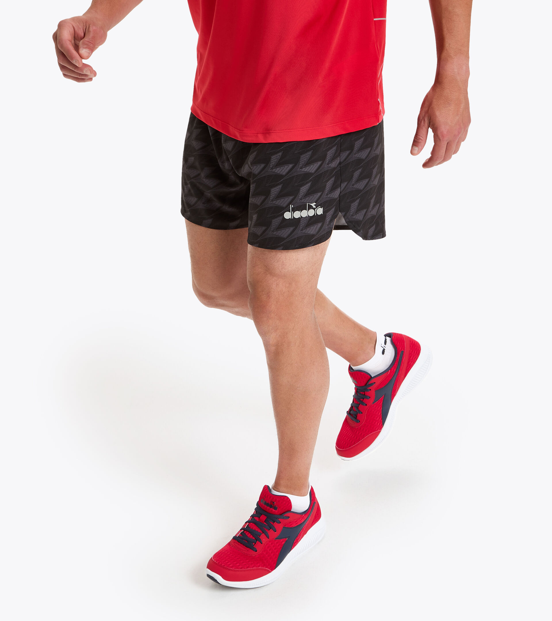 Running shorts - Men MICROFIBER SHORTS 12,5 CM ALL OVER BLACK - Diadora