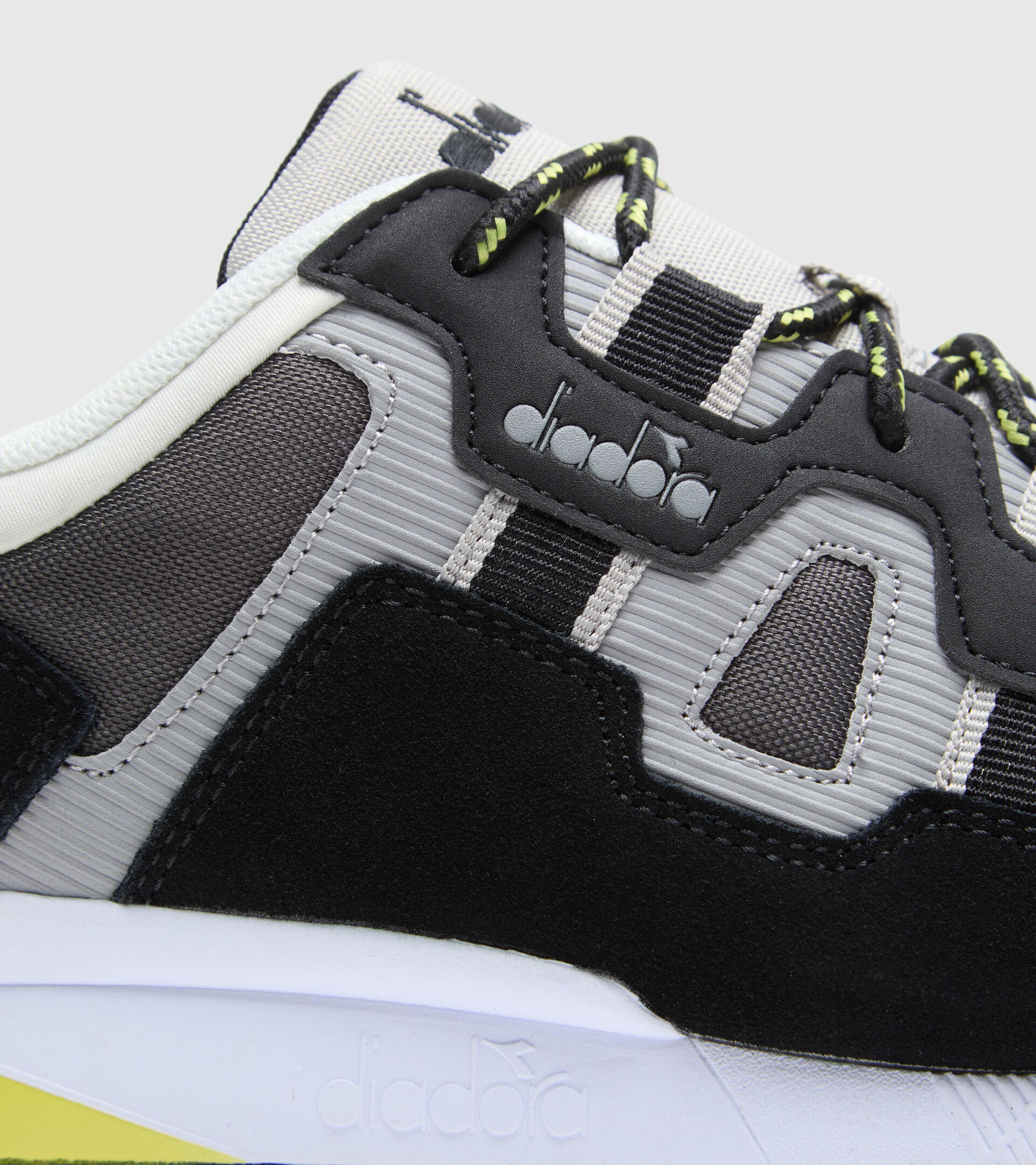 Sportschuh - Unisex N902 OFF ROAD NERO/GRIGIO PELTRO (C3556) - Diadora