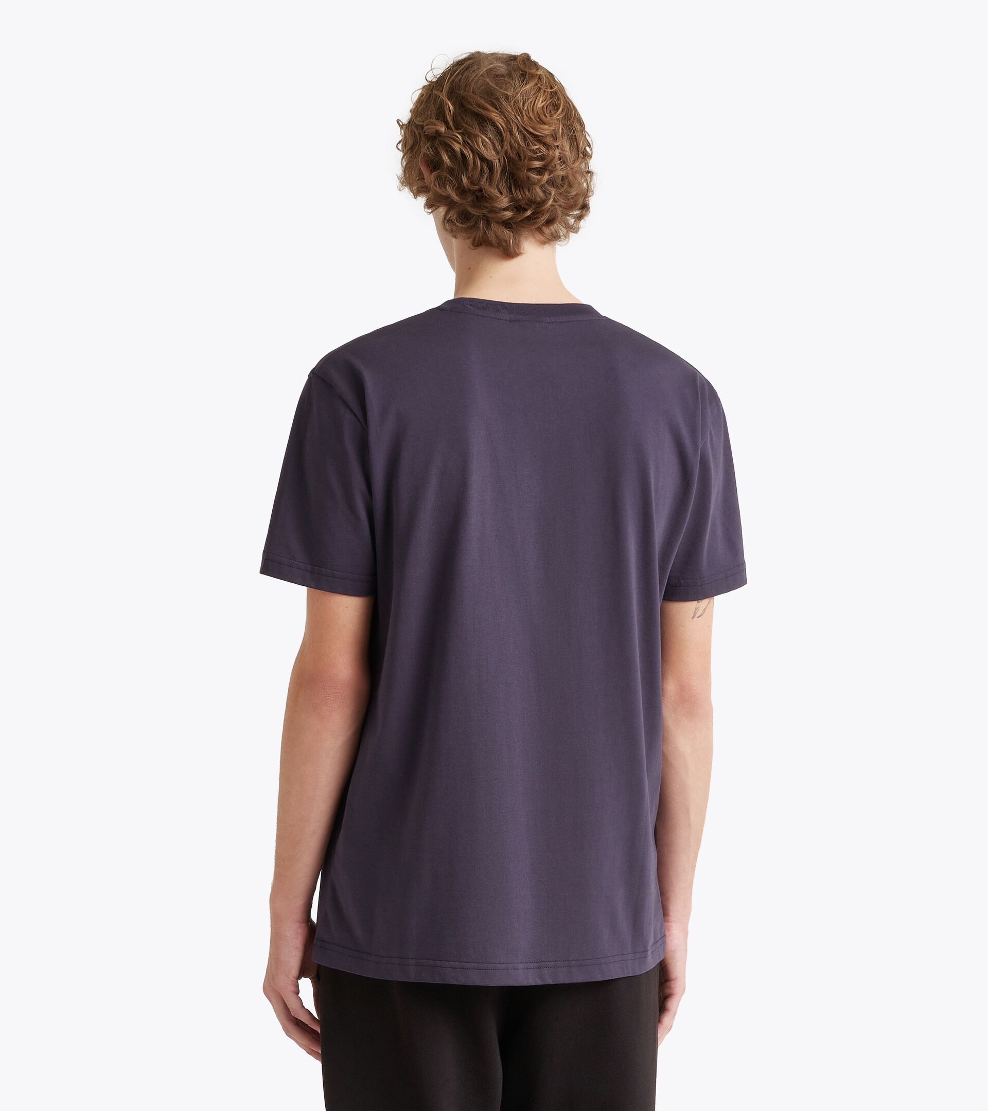 T-shirt - All-Gender
 T-SHIRT SS LOGO BLUE DENIM/OPTICAL WHITE - Diadora