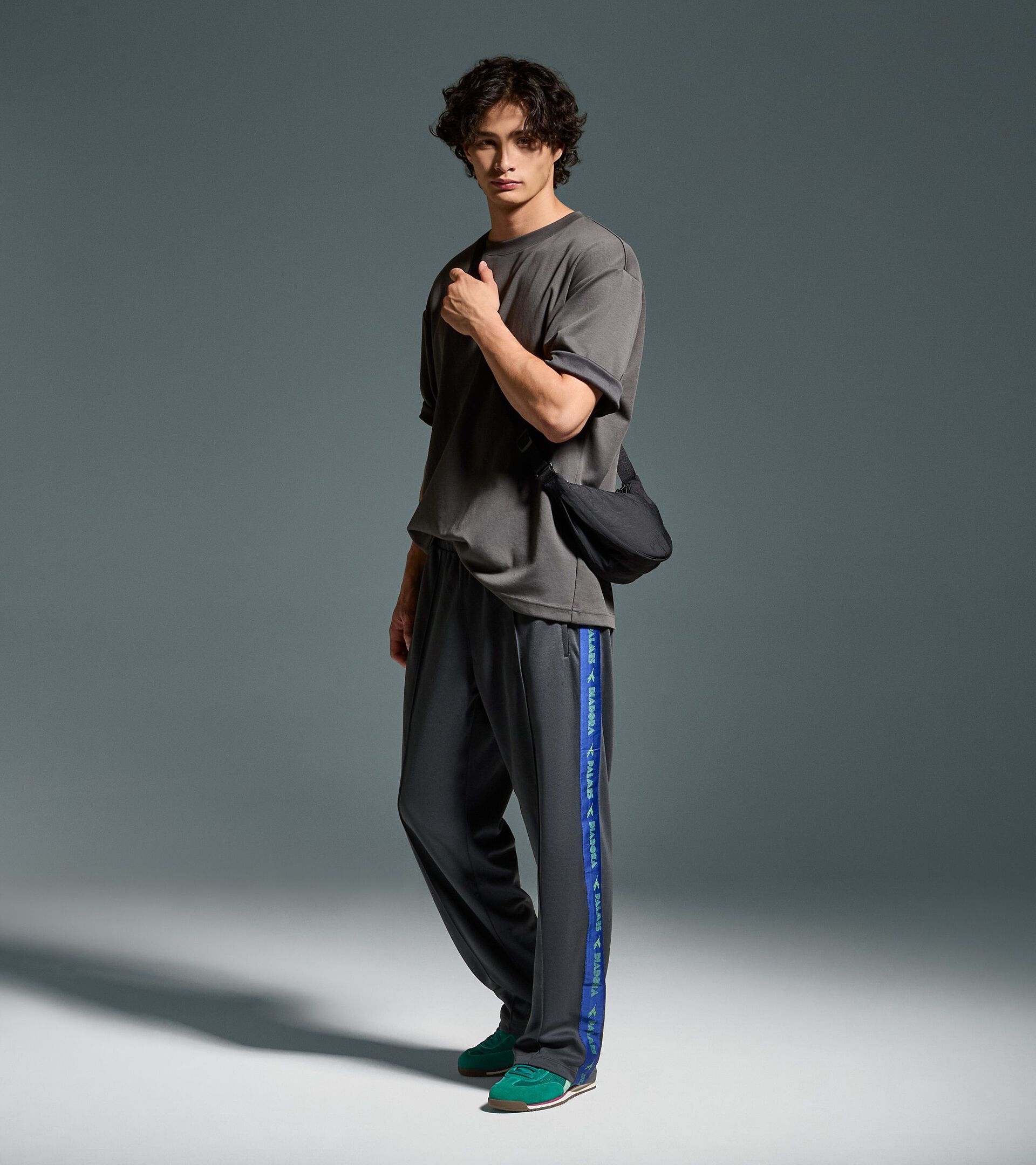 Legacy Track Pants - All-gender
TRACK PANT LEGACY BLACK OYSTER - Diadora