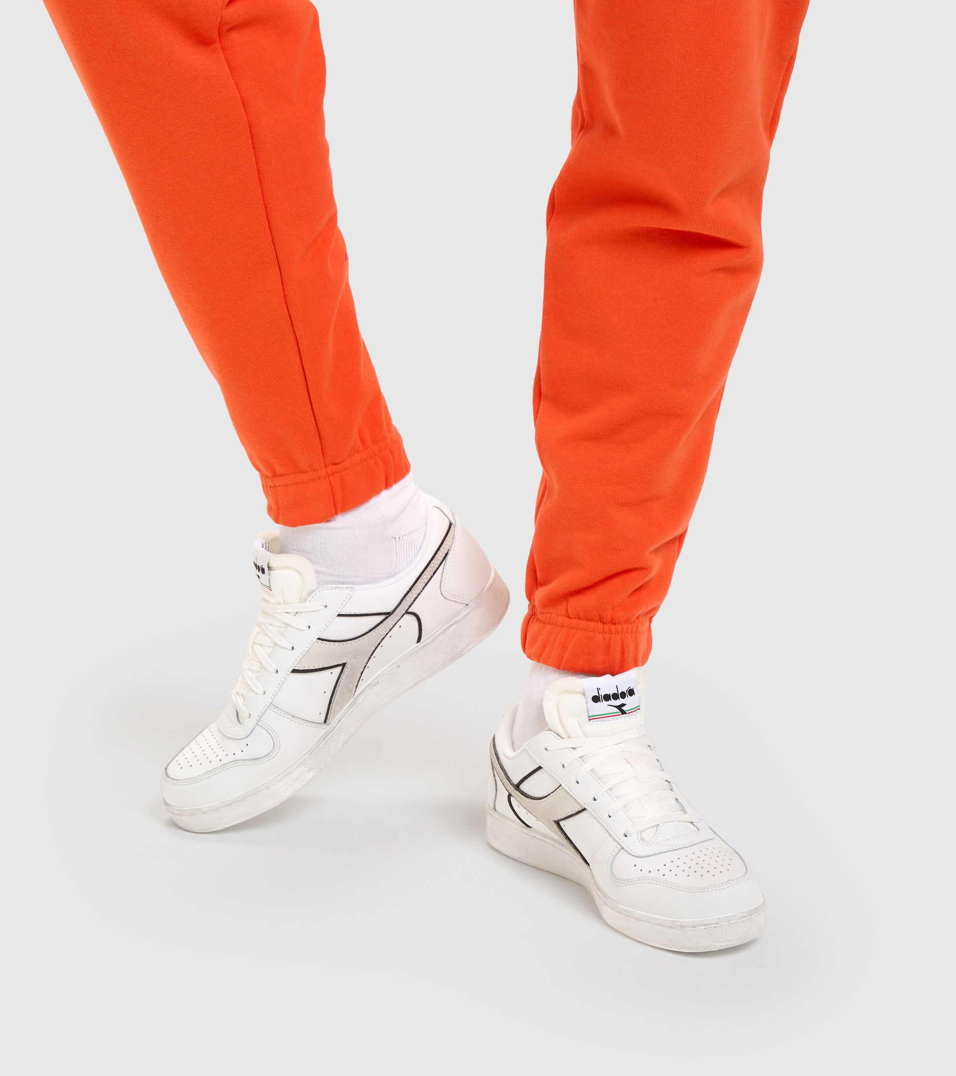 Sports shoes - Men  MAGIC BASKET LOW ICONA LEATHER WHITE - Diadora