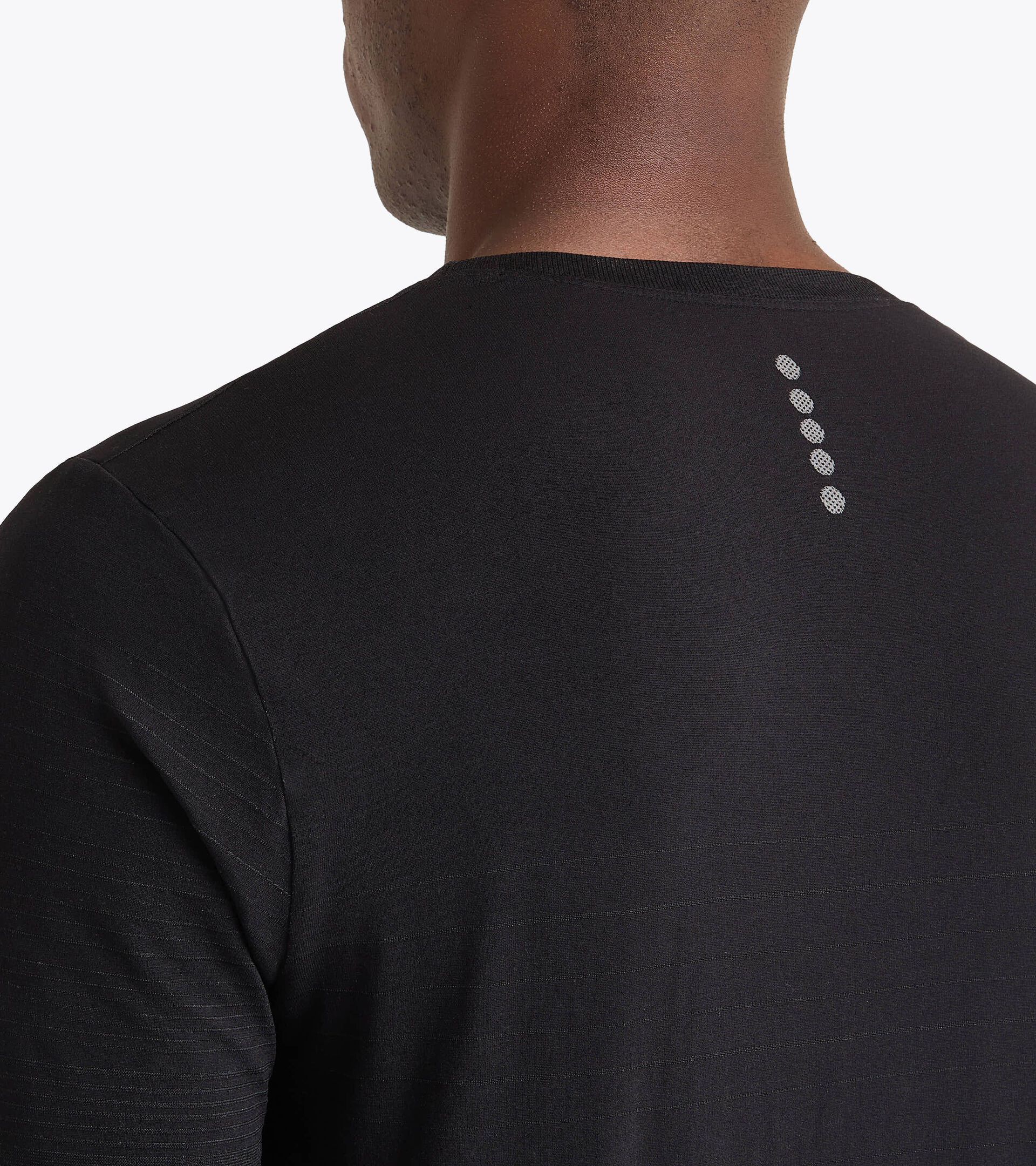 Technical t-shirt for temperature control - Running - Men’s
SS T-SHIRT STRATOUNO BLACK - Diadora