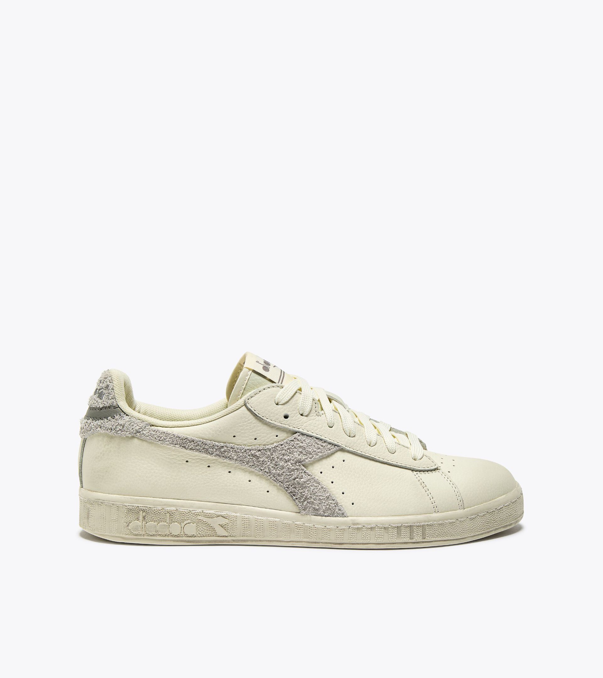 Zapatilla deportiva de piel - Para todos los géneros GAME L LOW HAIRY BLANCO - Diadora
