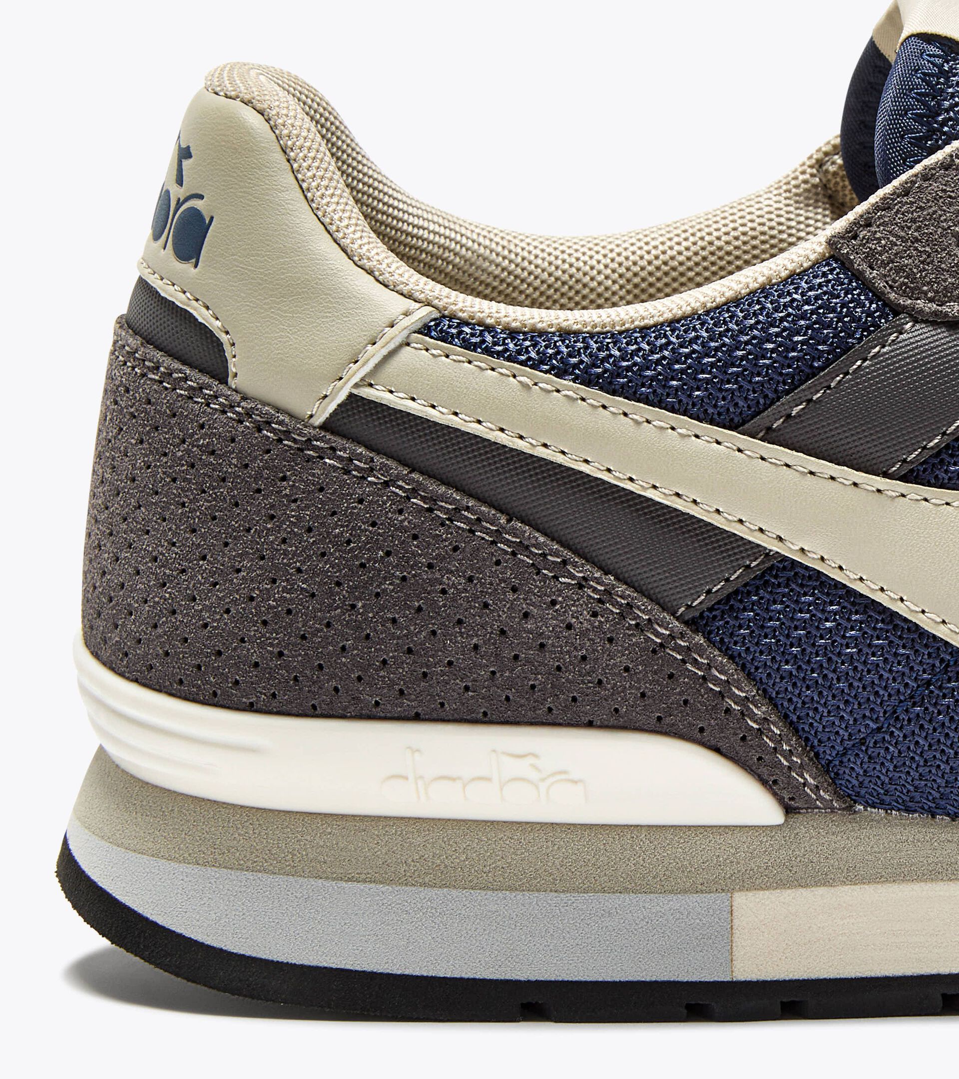 Suede leather sneaker - All-gender CAMARO M2 INSIGNIA BLUE/GRAY PELICAN - Diadora