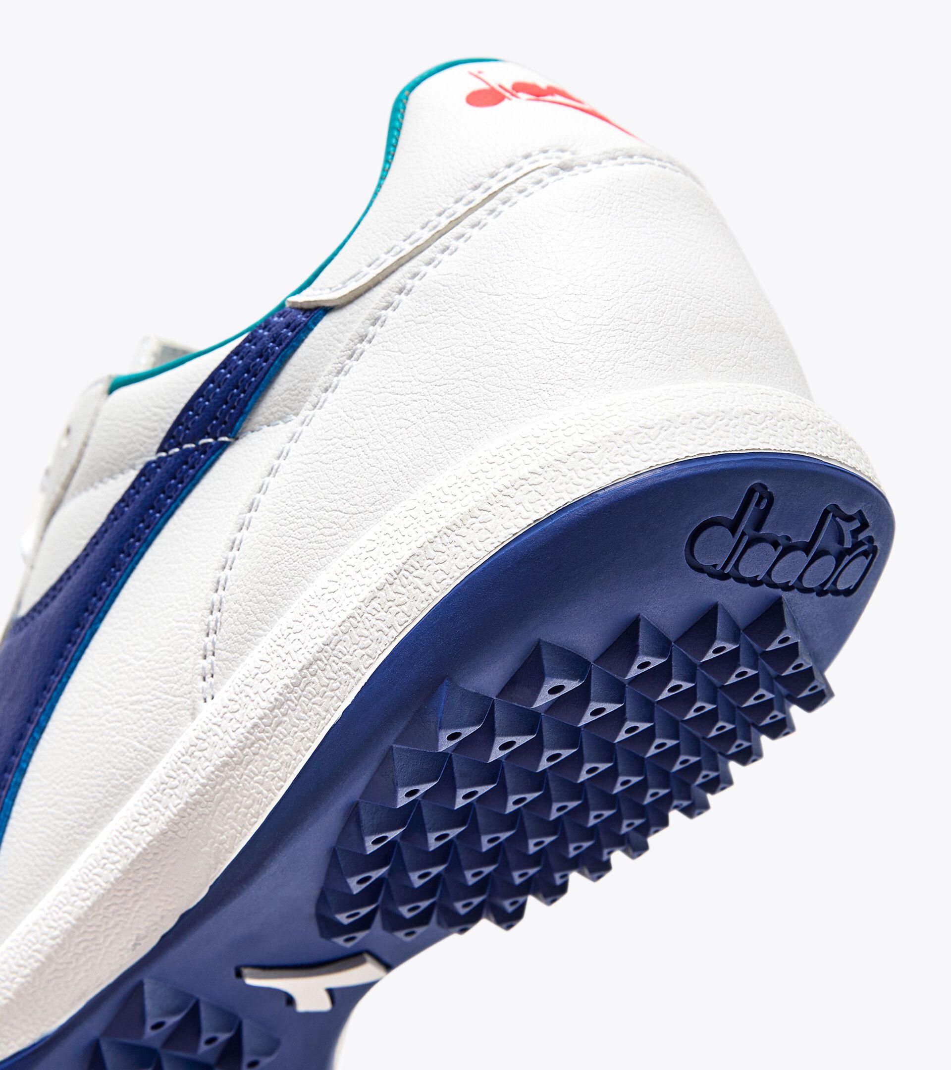 Calcio boots for synthetic turfs or firm ground - Men's BRASIL 2 R TFR WHITE/NAVY - Diadora