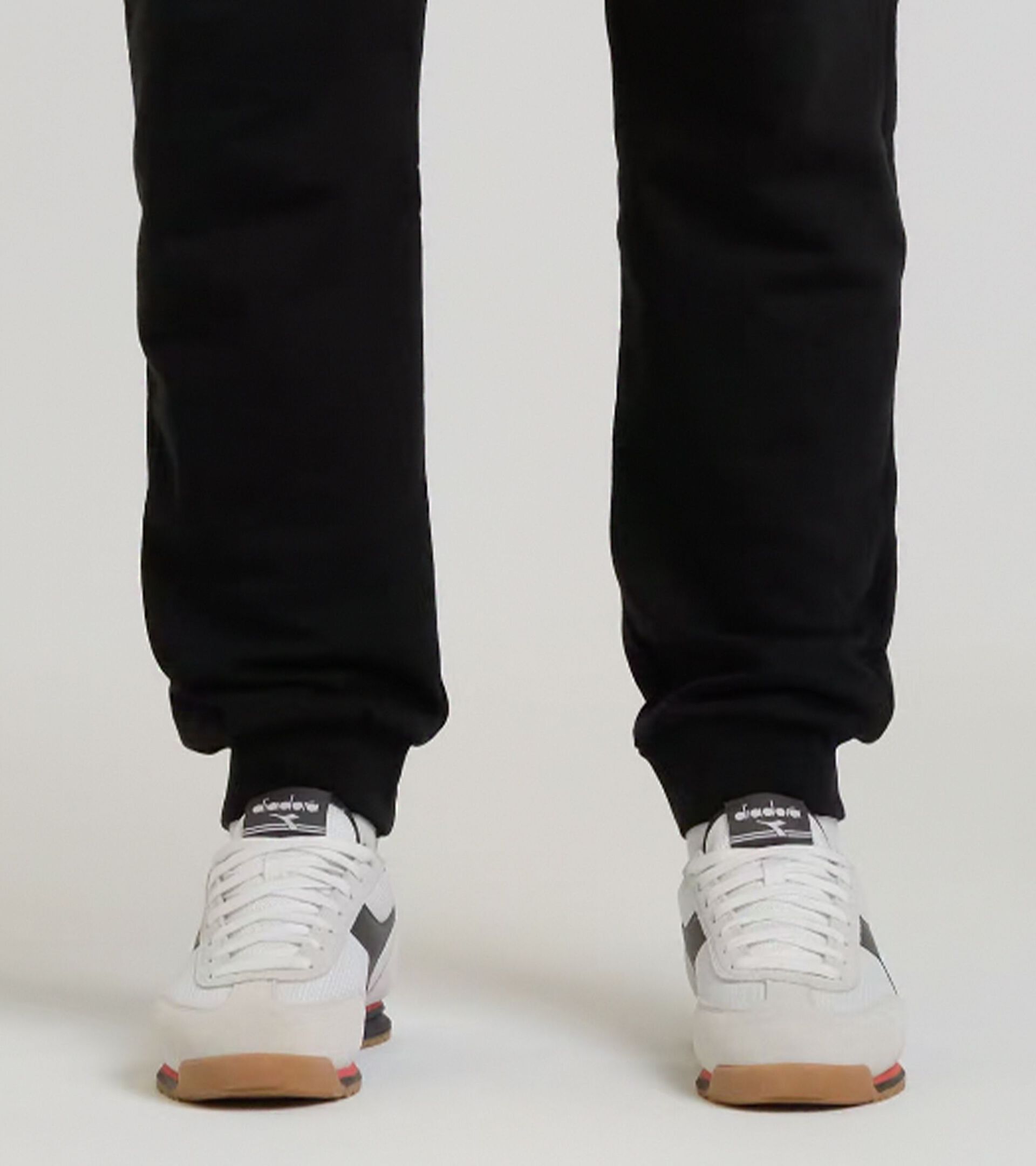 Sneaker aus Veloursleder mit niedrigem Profil - Für alle Geschlechter CROSS WHITE/BLACK BELUGA - Diadora