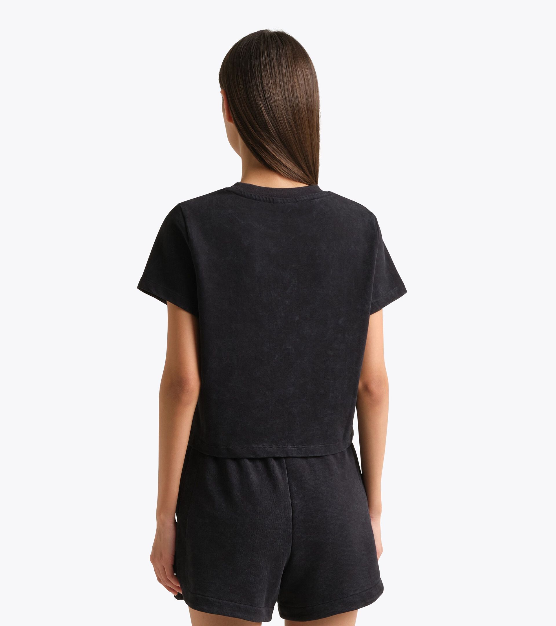 Retro-inspired Cotton T-shirt - Slim Fit - Women&rsquo;s
 L. T-SHIRT SS AVENUE LAB II BLACK COAL - Diadora