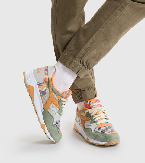 N9002 CAMO, VERT HUILE/BLEU AUBE Chaussures de sport - Homme N9002 CAMO VERT HUILE/BLEU AUBE - Diadora