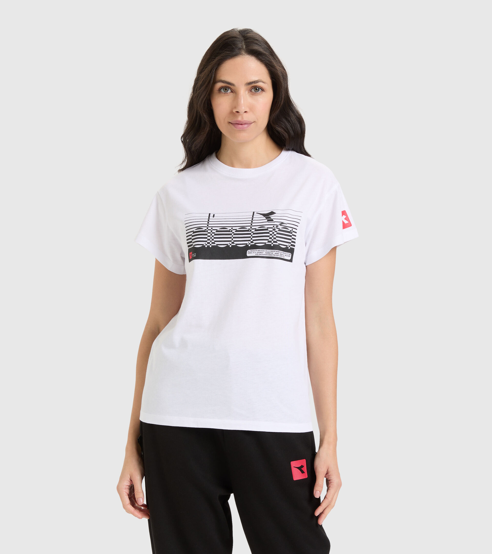 T-shirt de sport - Femme  L. T-SHIRT SS URBANITY BLANC VIF/NOIR - Diadora