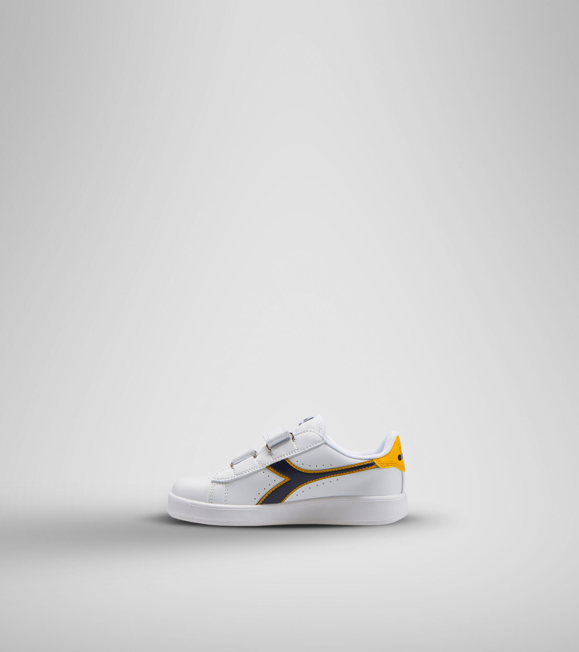 Sports shoes - Kids 4-8 years GAME P PS WHITE/BLACK IRIS/GOLD FUSION - Diadora
