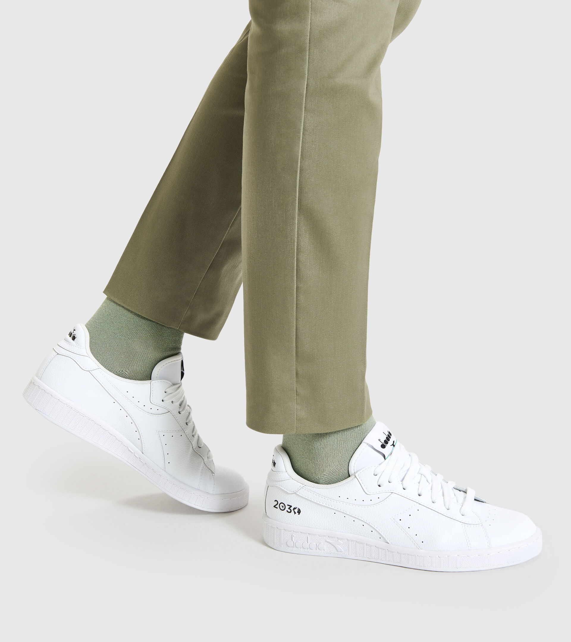 Sportswear shoe - Unisex GAME L LOW 2030 OPTICAL WHITE - Diadora