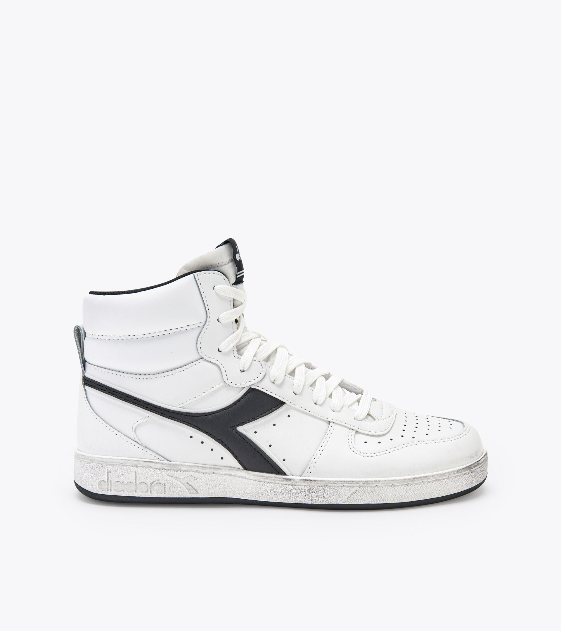 Sporty sneakers - Unisex MAGIC BASKET MID ICONA WHITE/WHITE/BLACK - Diadora