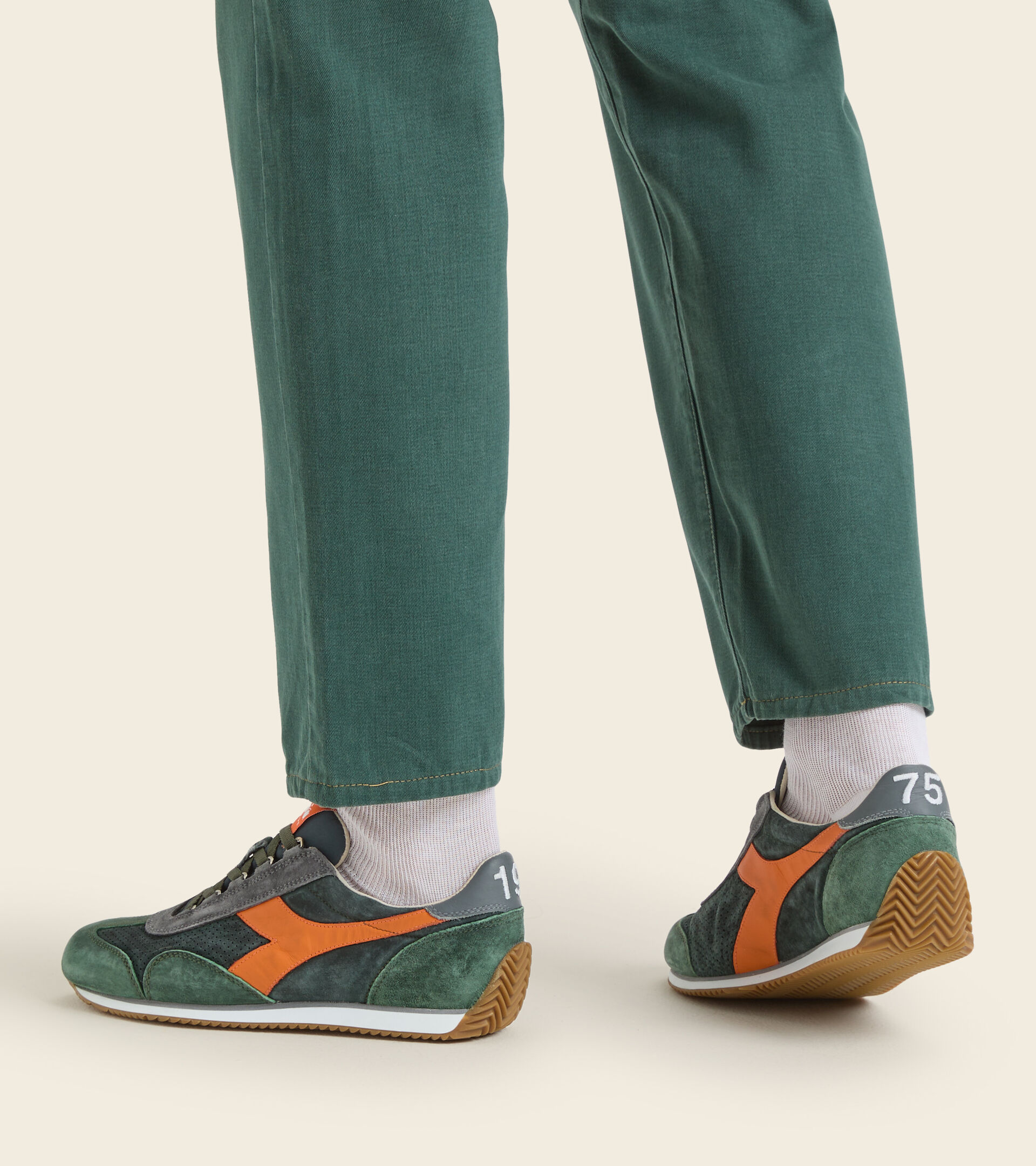 Heritage shoe - Unisex EQUIPE SUEDE SW GREEN NIGHT - Diadora