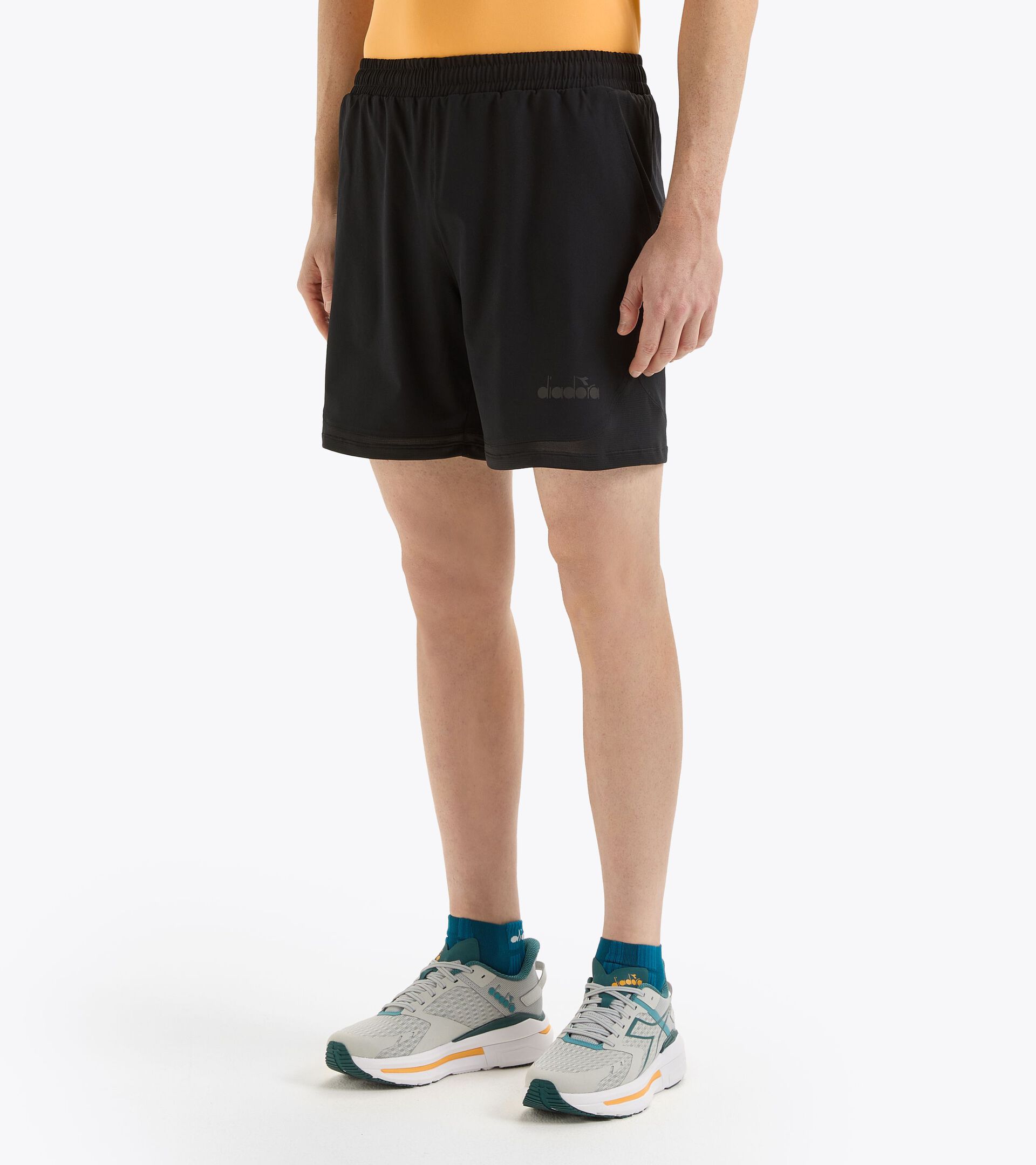 Pantalones cortos de running 7’’ - Tejido ligero - Hombre SHORTS RUN 7'' NEGRO - Diadora