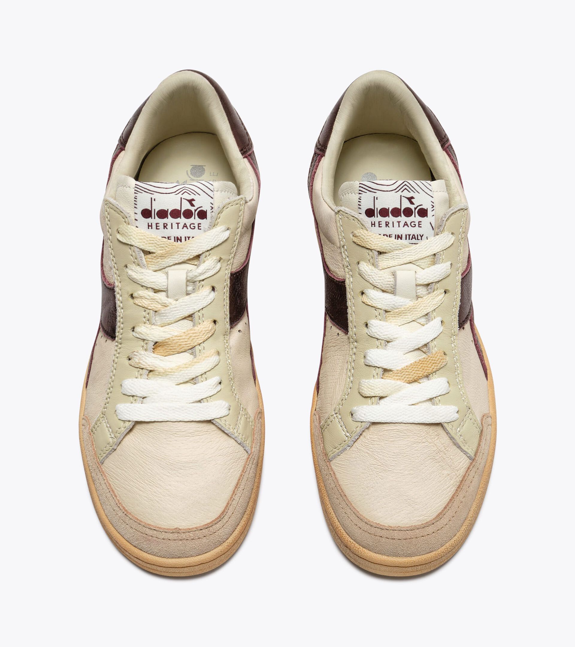 Sneakers Heritage en cuir - Made in Italy - Pour tous les genres
 PRESTIGE AGED ITALIA RHUM RAISIN - Diadora