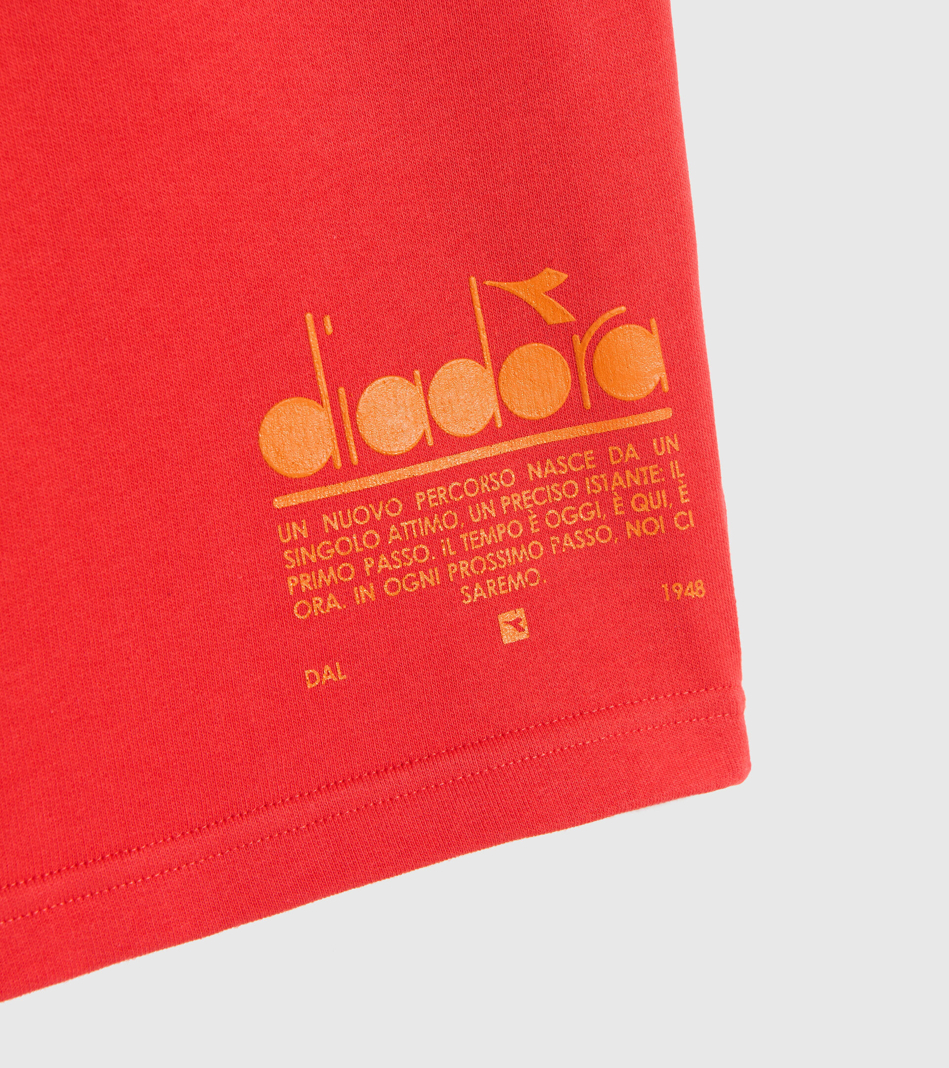 Organic cotton shorts - Unisex BERMUDA MANIFESTO POPPY RED - Diadora