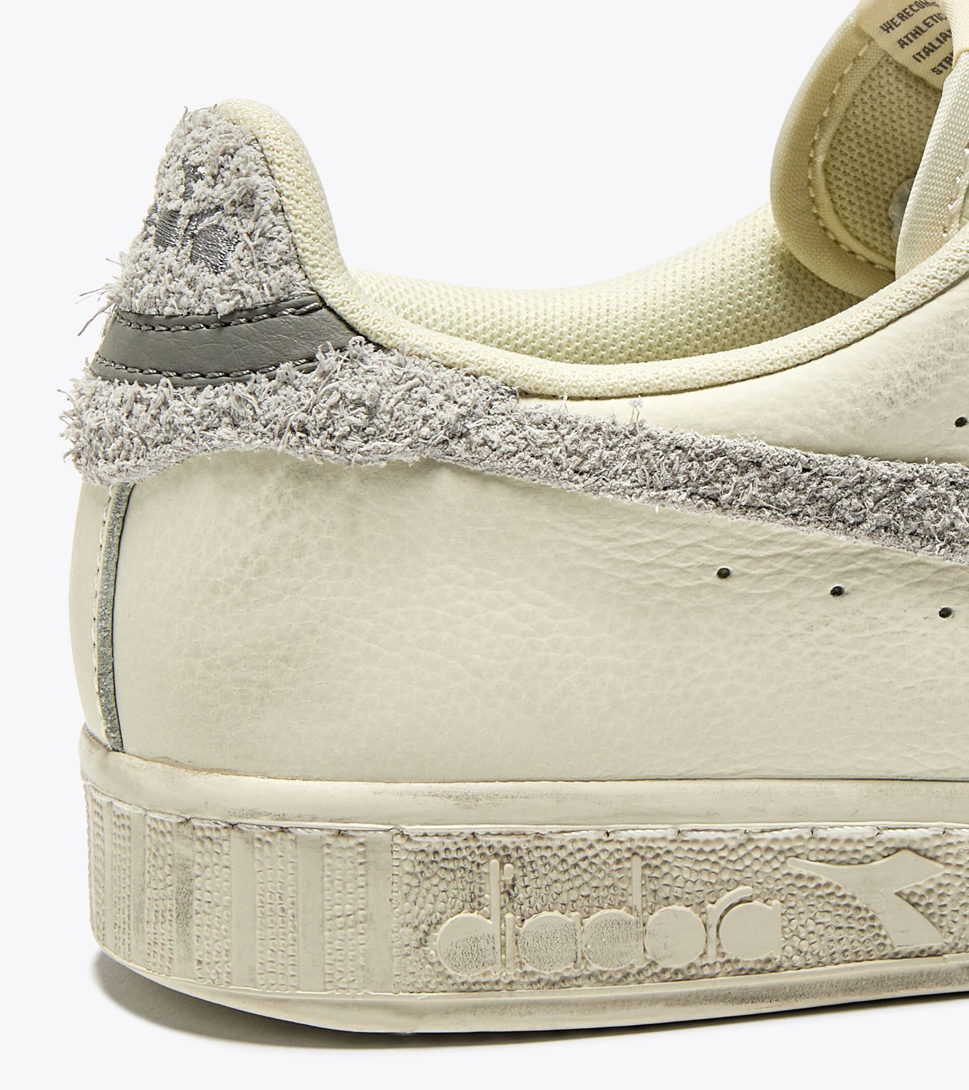 Zapatilla deportiva de piel - Para todos los géneros GAME L LOW HAIRY BLANCO - Diadora