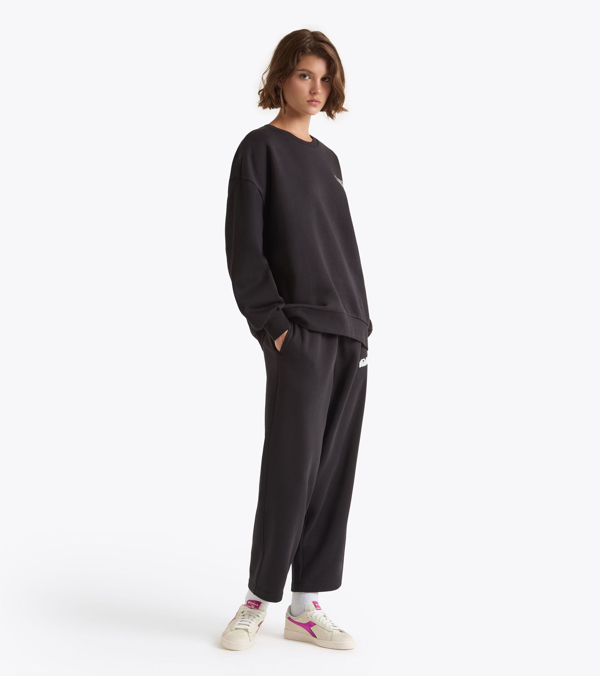 Sudadera de cuello redondo - Mujer
 L. SWEATSHIRT ATHL. LOGO NEGRO - Diadora