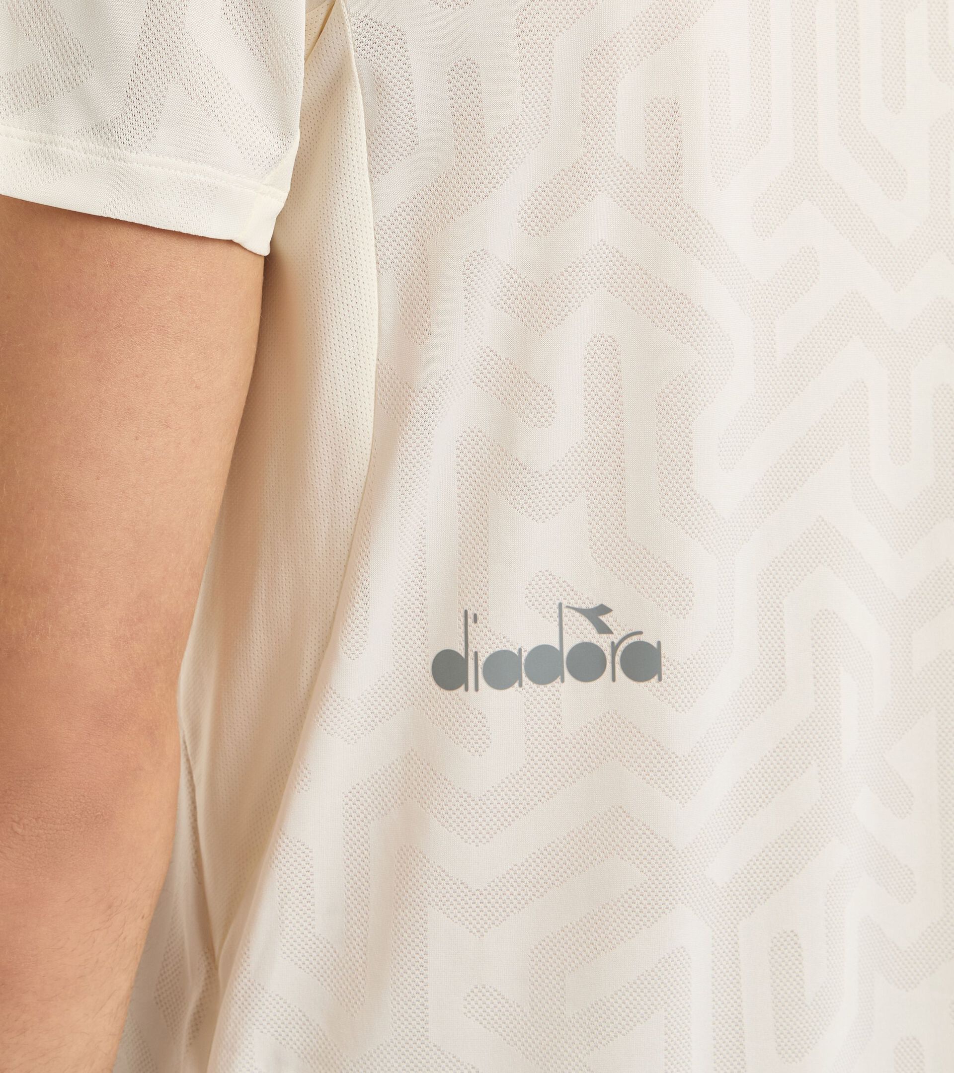 Running t-shirt - Coolcore light fabric - Men’s SUPER LIGHT SS T-SHIRT WHISPER WHITE - Diadora